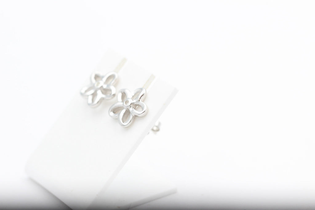 0,02 Carat weißer Diamant Blumen Ohrstecker 925 Silber I2-I3 Top Diamantschmuck