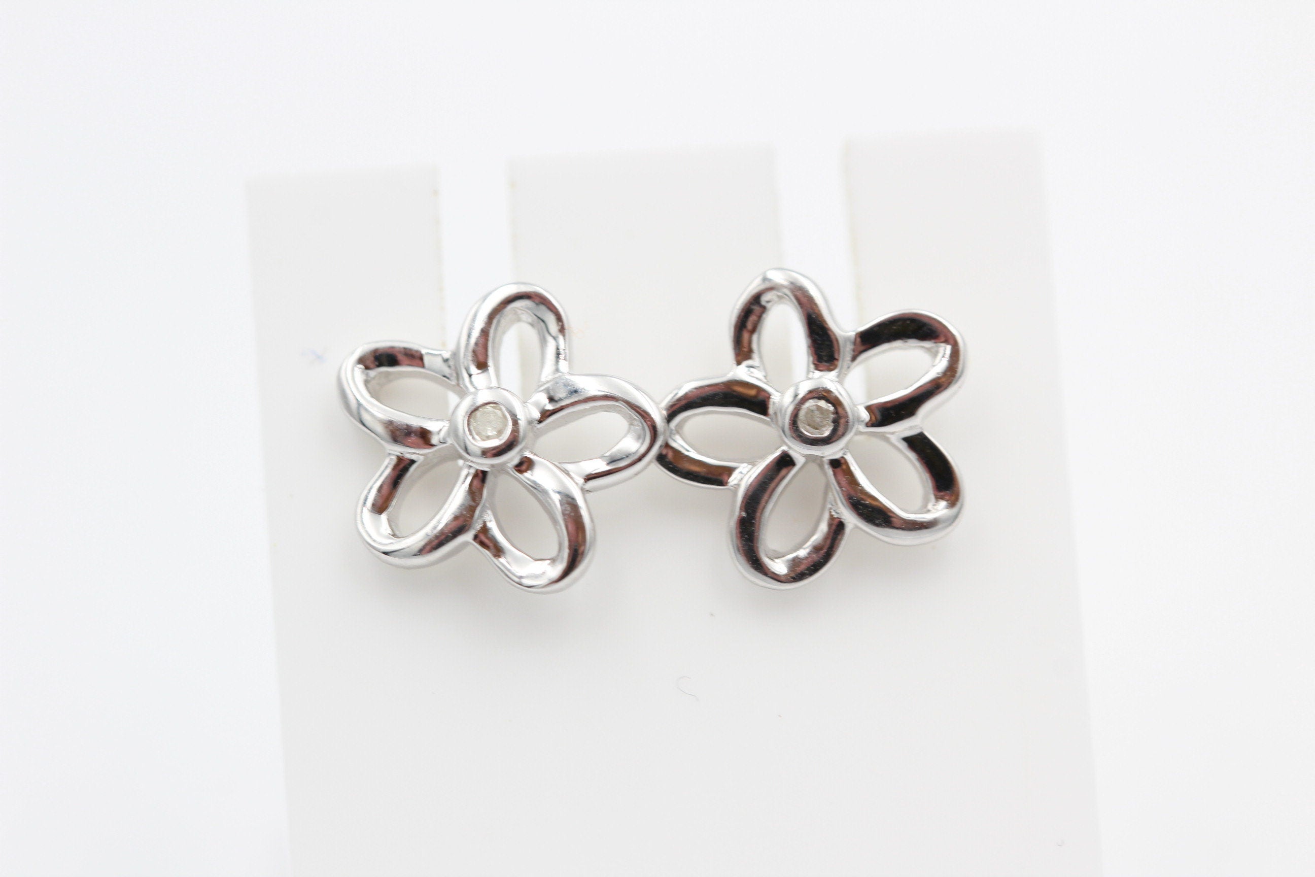 0,02 Carat weißer Diamant Blumen Ohrstecker 925 Silber I2-I3 Top Diamantschmuck