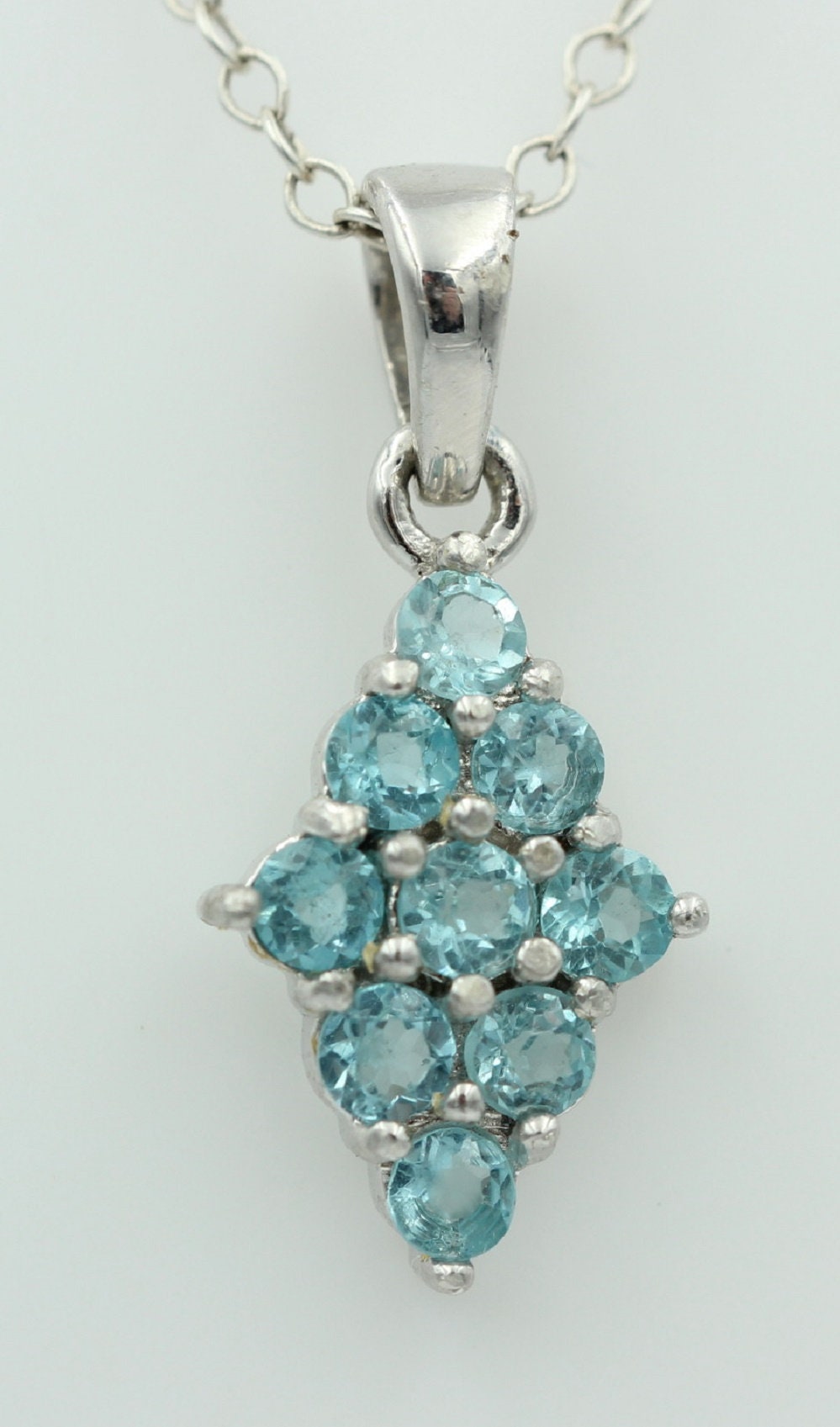 1,63 Carat Apatit Anhänger 925 Silber Collier Kette seltener Apatit