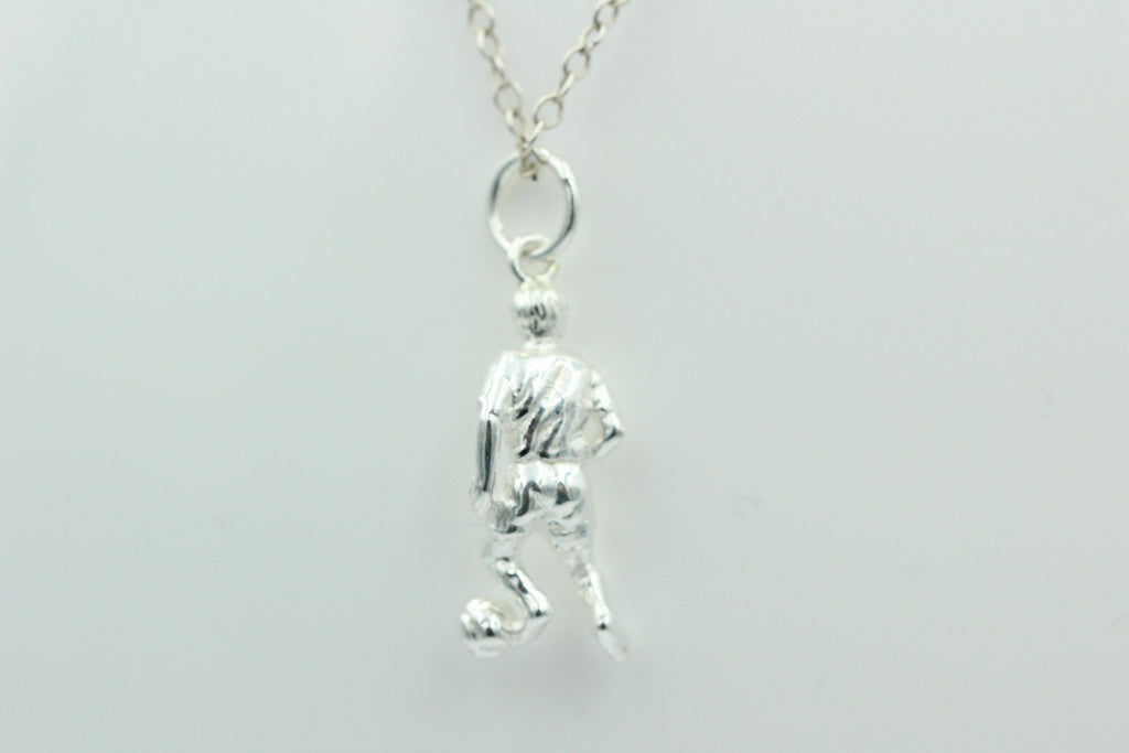 Anhänger Fußballer 925 Silber plastisher Fußballer Top Anhänger in Silber