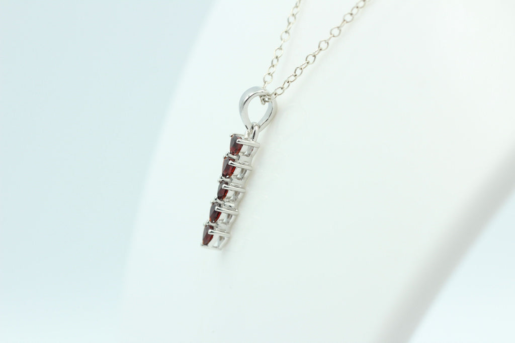 Edler 1,0 Carat Granat  Anhänger 925 Sterling Silber  Blutroter Edelstein