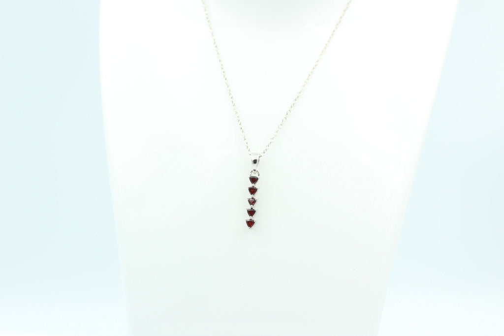 Edler 1,0 Carat Granat  Anhänger 925 Sterling Silber  Blutroter Edelstein