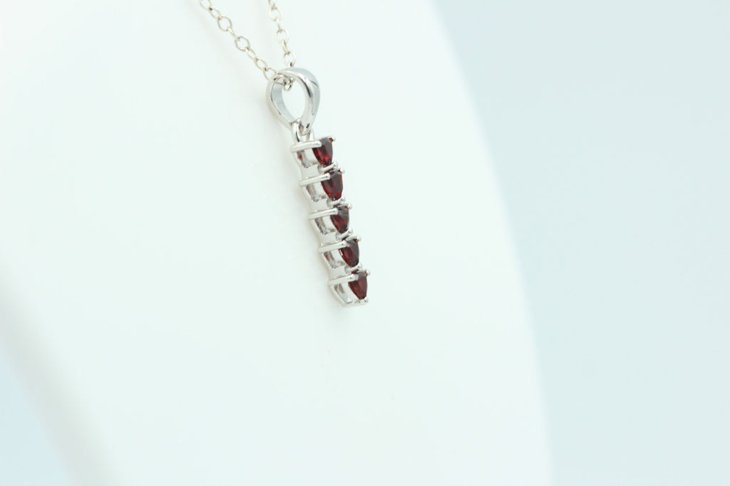 Edler 1,0 Carat Granat  Anhänger 925 Sterling Silber  Blutroter Edelstein