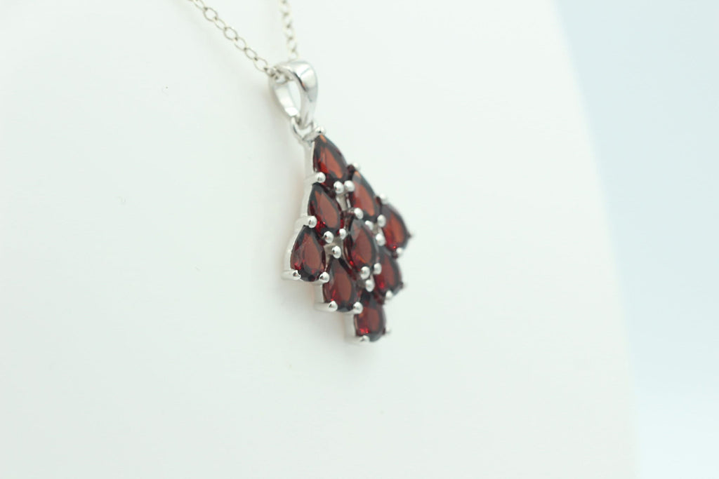 Edler 3,45 Carat Granat Anhänger 925 Silber blutroter Edelstein Top
