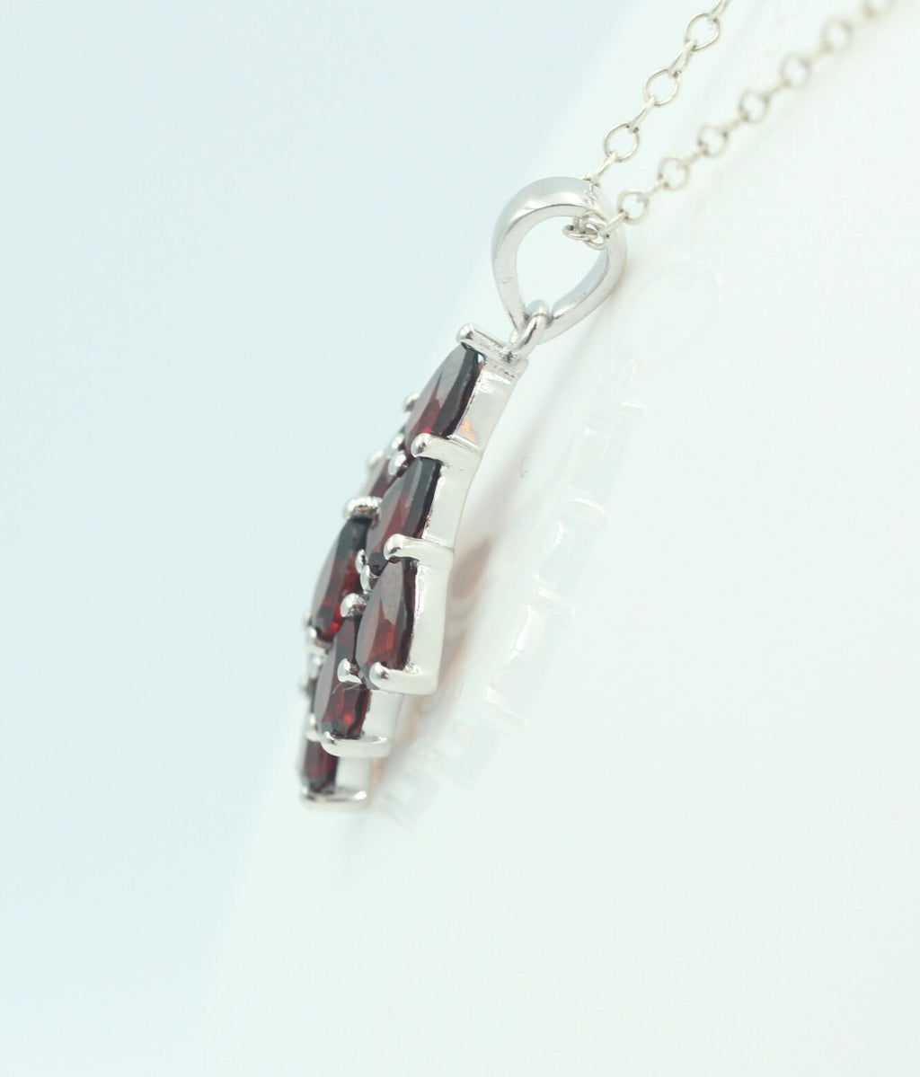 Edler 3,45 Carat Granat Anhänger 925 Silber blutroter Edelstein Top