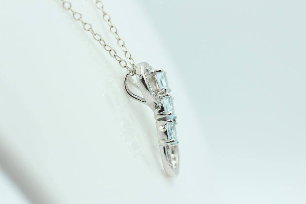0,72 Carat Blautopas Anhänger Unendlichkeit 925 Silber Infinity