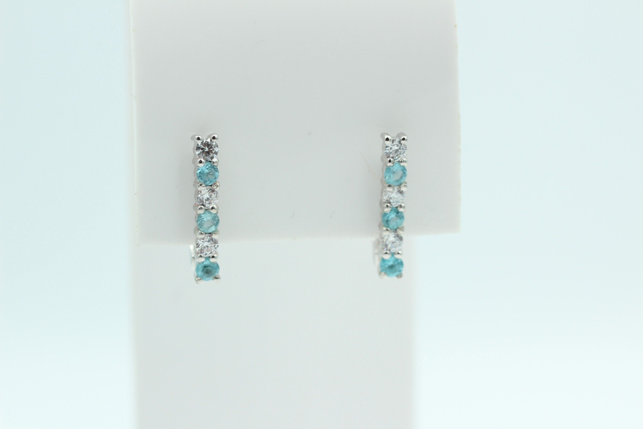 Edle 1,1 Carat seltener Apatit Ohrschmuck 925 Silber Apatit mit Zirkonia selten