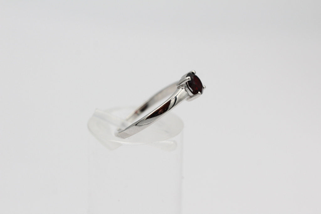 Edler 1,15 Carat Granat Ring 925 Silber Fingerring blutrot  9 / 16 / 60