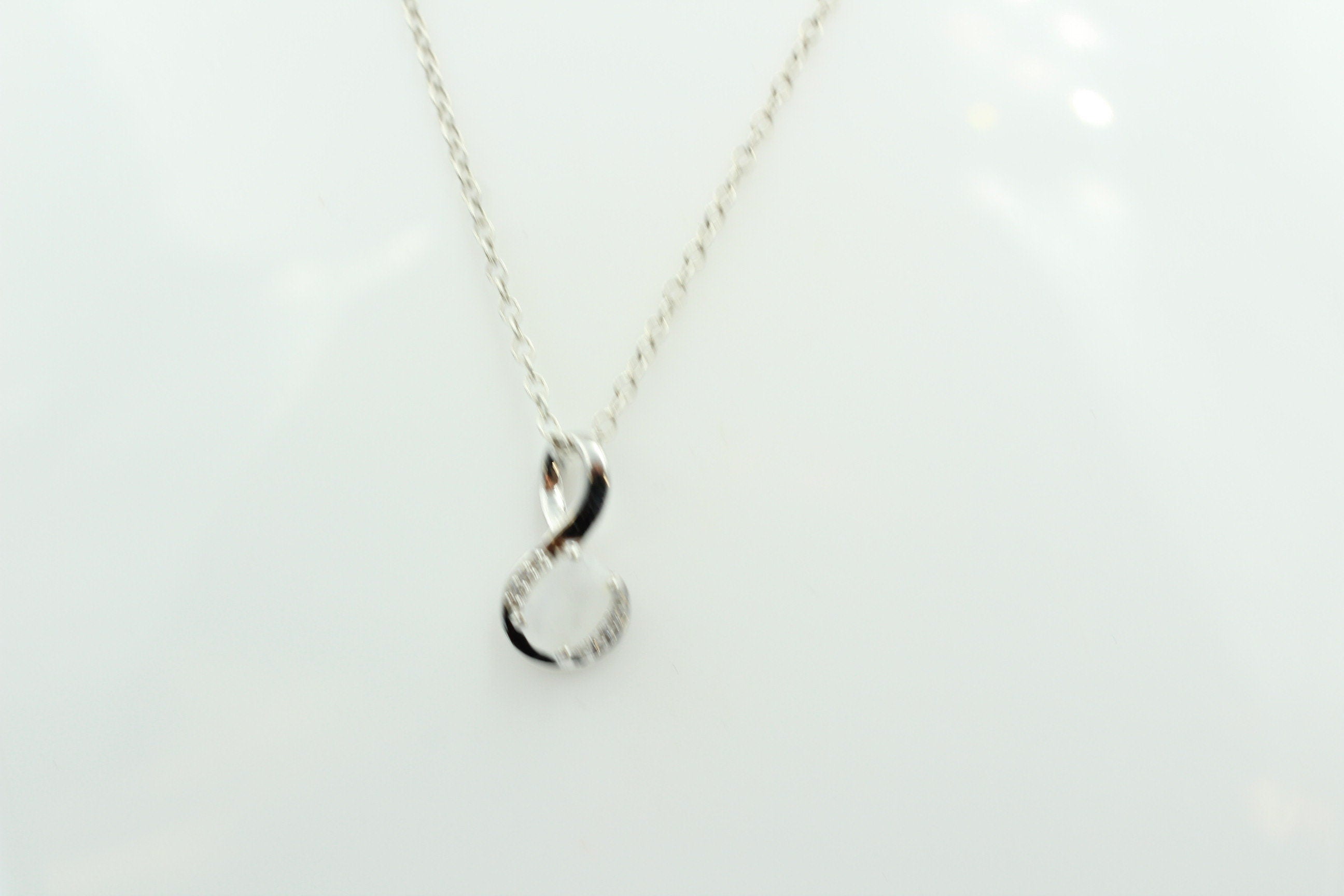 1,12 Carat Regenbogen Mondstein Anhänger 925 Silber Collier Kette mit Zirkonia