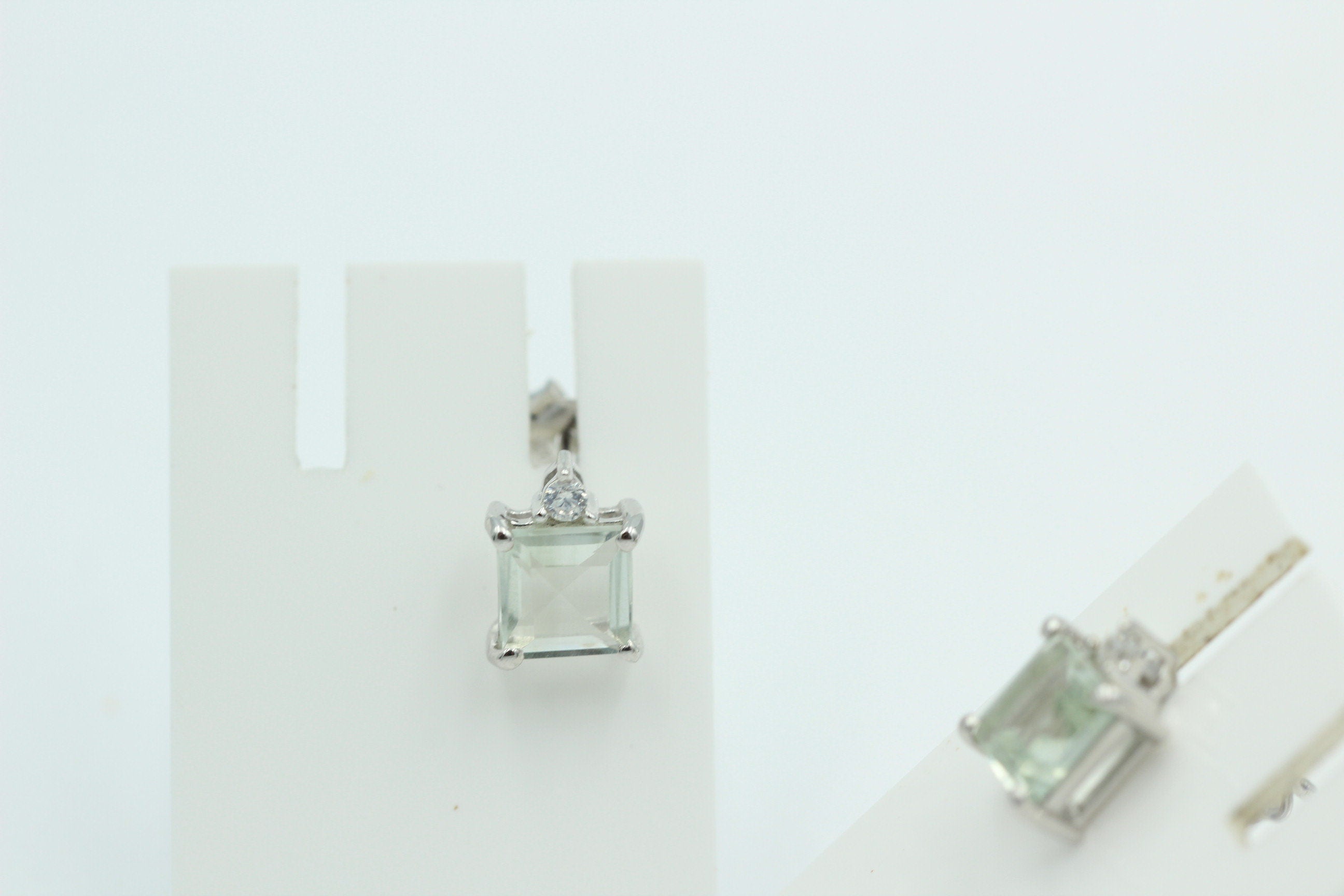 Edle 2,2 Carat Prasiolith Ohrstecker 925 Silber mit Zirkonia Top grüner Amethyst