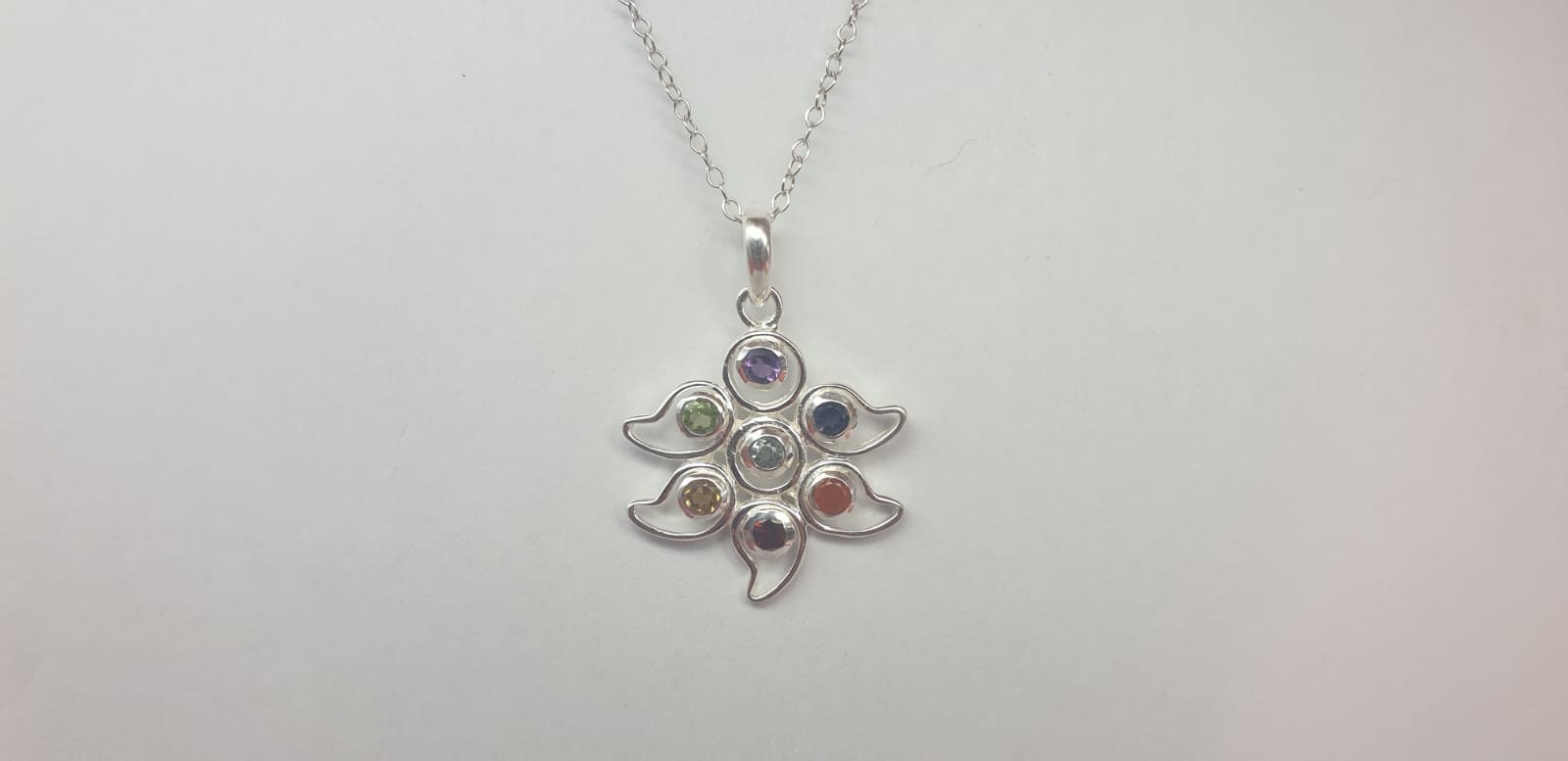 Edler 0,7 Carat Chakra Anhanger Collier Kette 925 Silber 7 Edelsteine Top