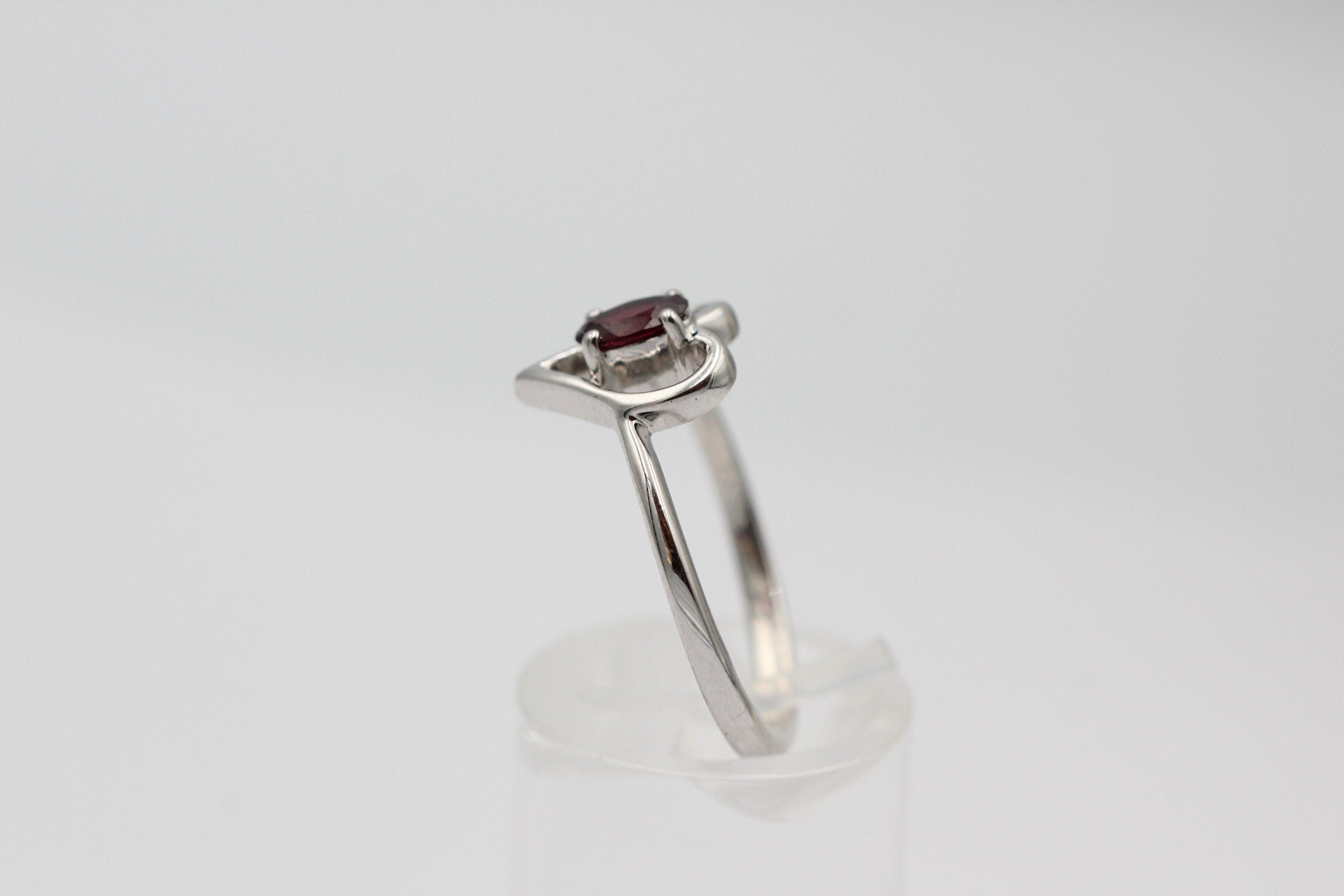 0,53 Carat Rhodolith Herz Ring 925  Silber Fingerring  Herzring 7 / 17,5 / 55