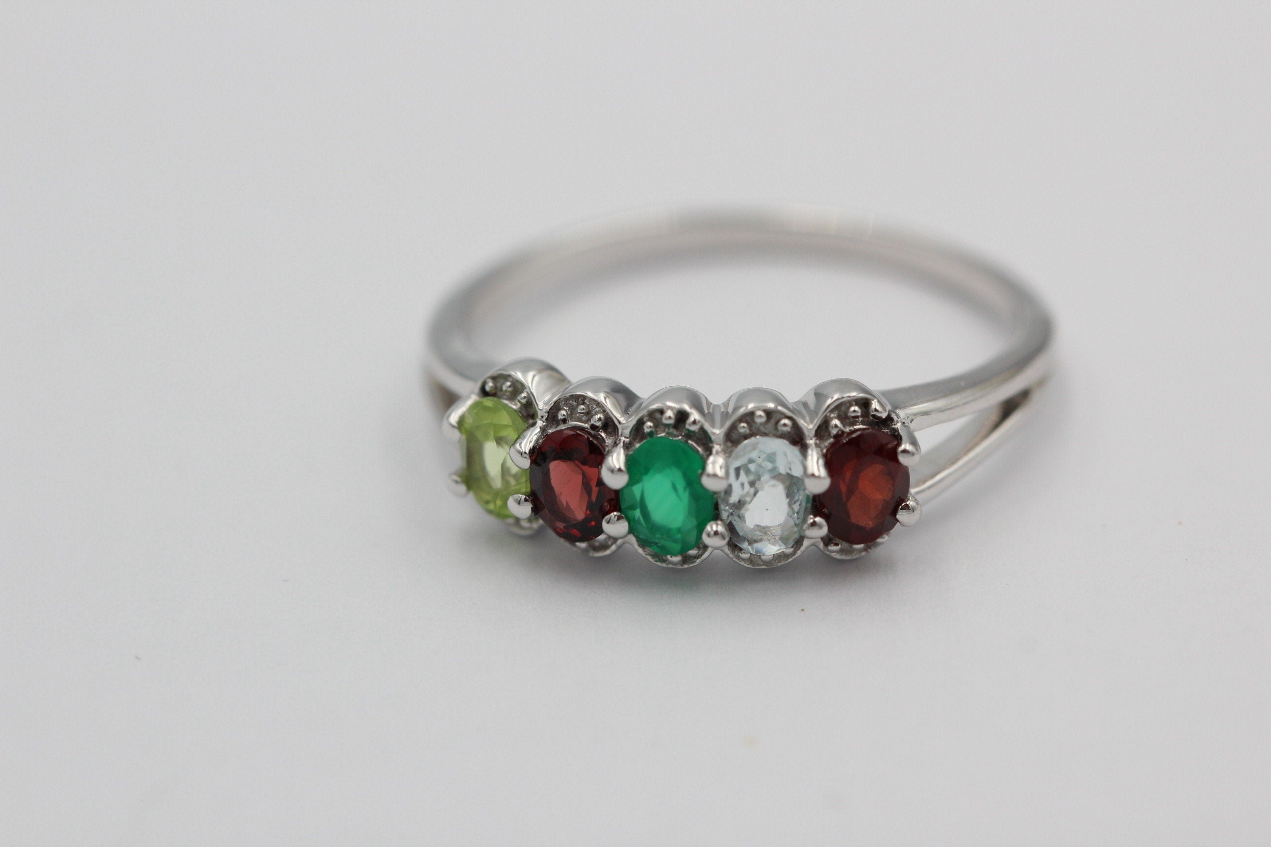 1  Carat Edesltein Ring 925 Silber Onyx Granat Blautopas Peridot 6 / 16,5 / 51,9