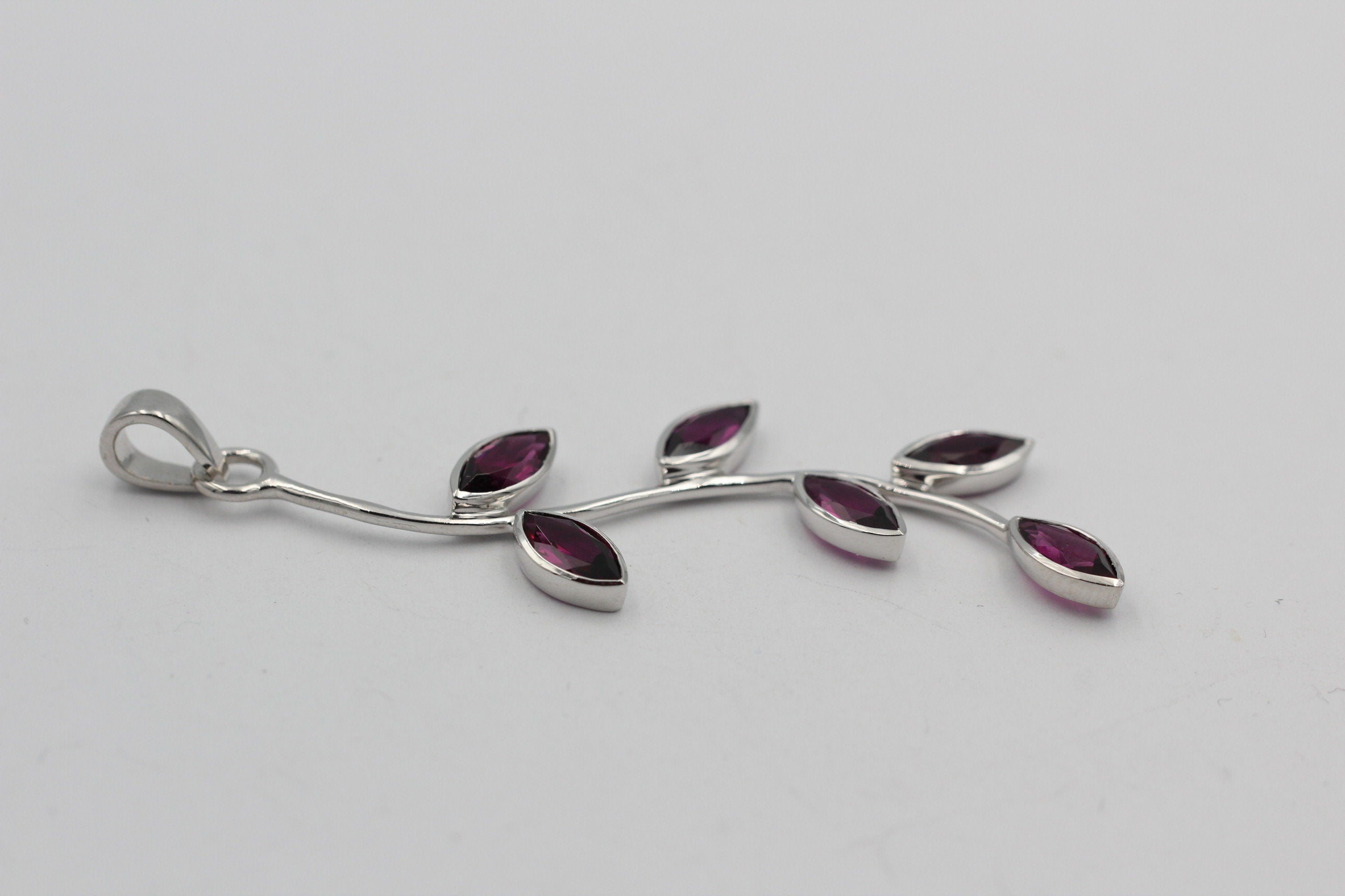 Edler 3,15 Carat Granat Blatt Anhänger 925 Silber Collier Kette Anhänger Top