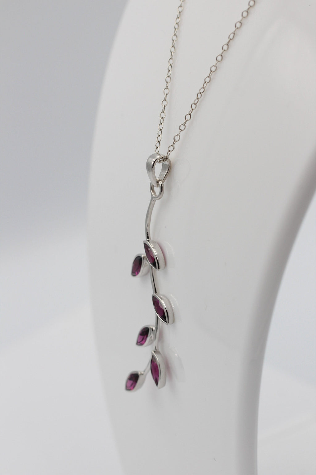 Edler 3,15 Carat Granat Blatt Anhänger 925 Silber Collier Kette Anhänger Top