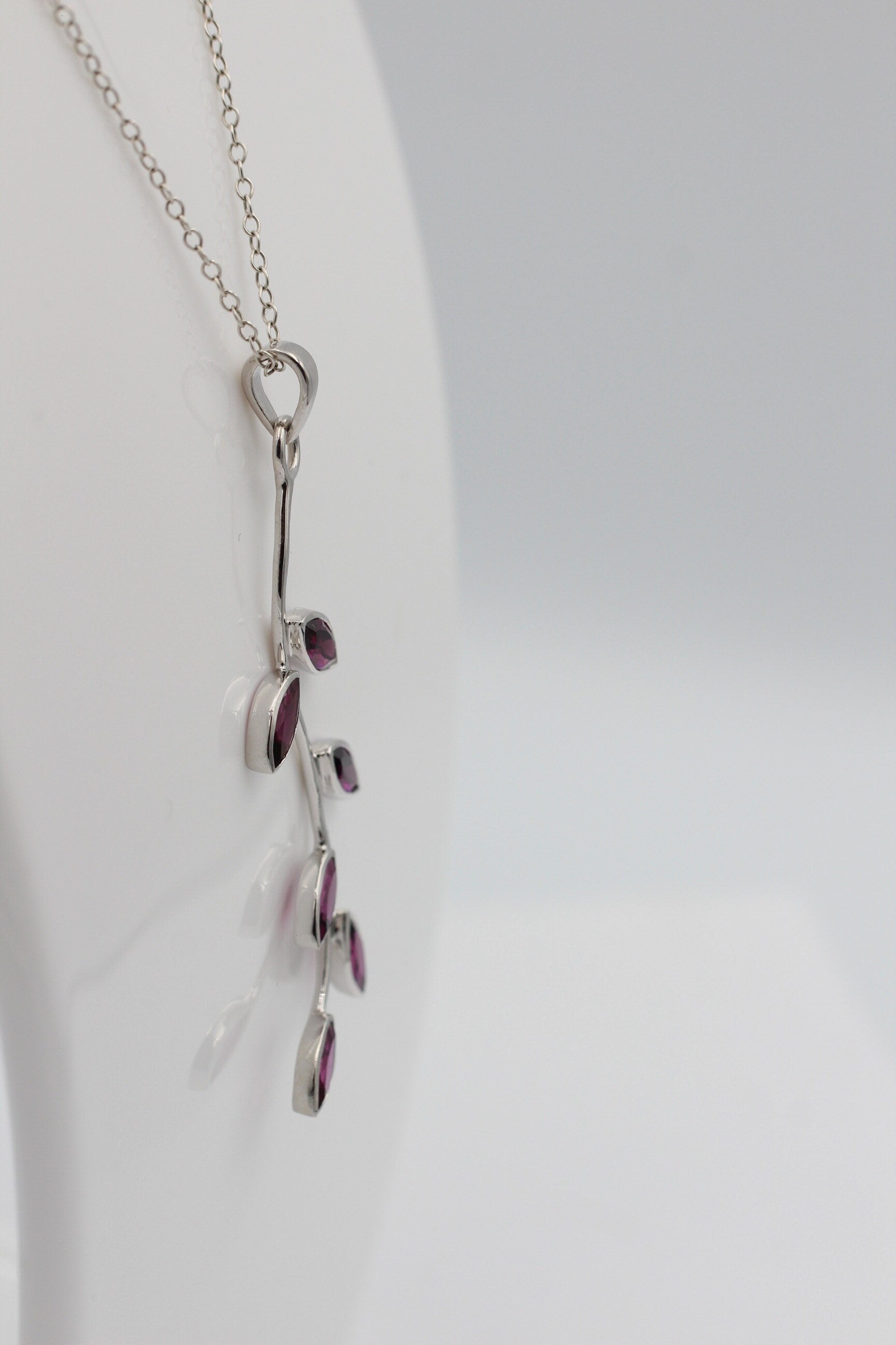 Edler 3,15 Carat Granat Blatt Anhänger 925 Silber Collier Kette Anhänger Top