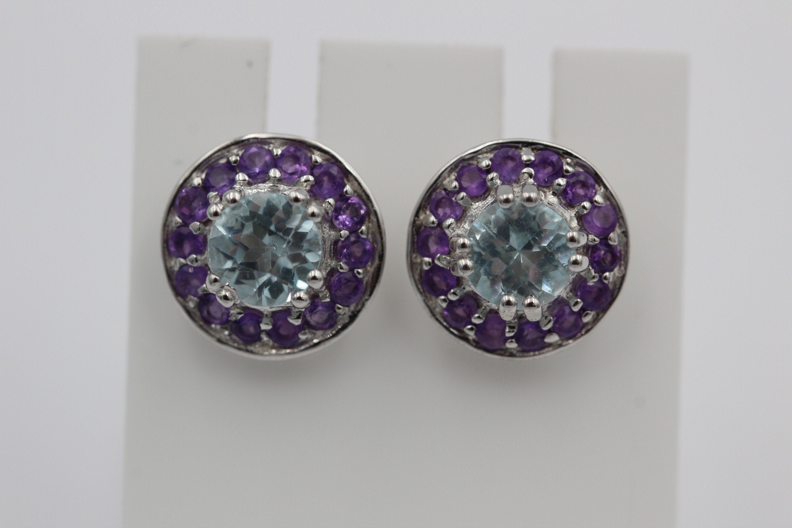 Edle 1,7 Carat Blautopas Amethyst Ohrstecker 925 Silber Edelsteinohrstecker Top