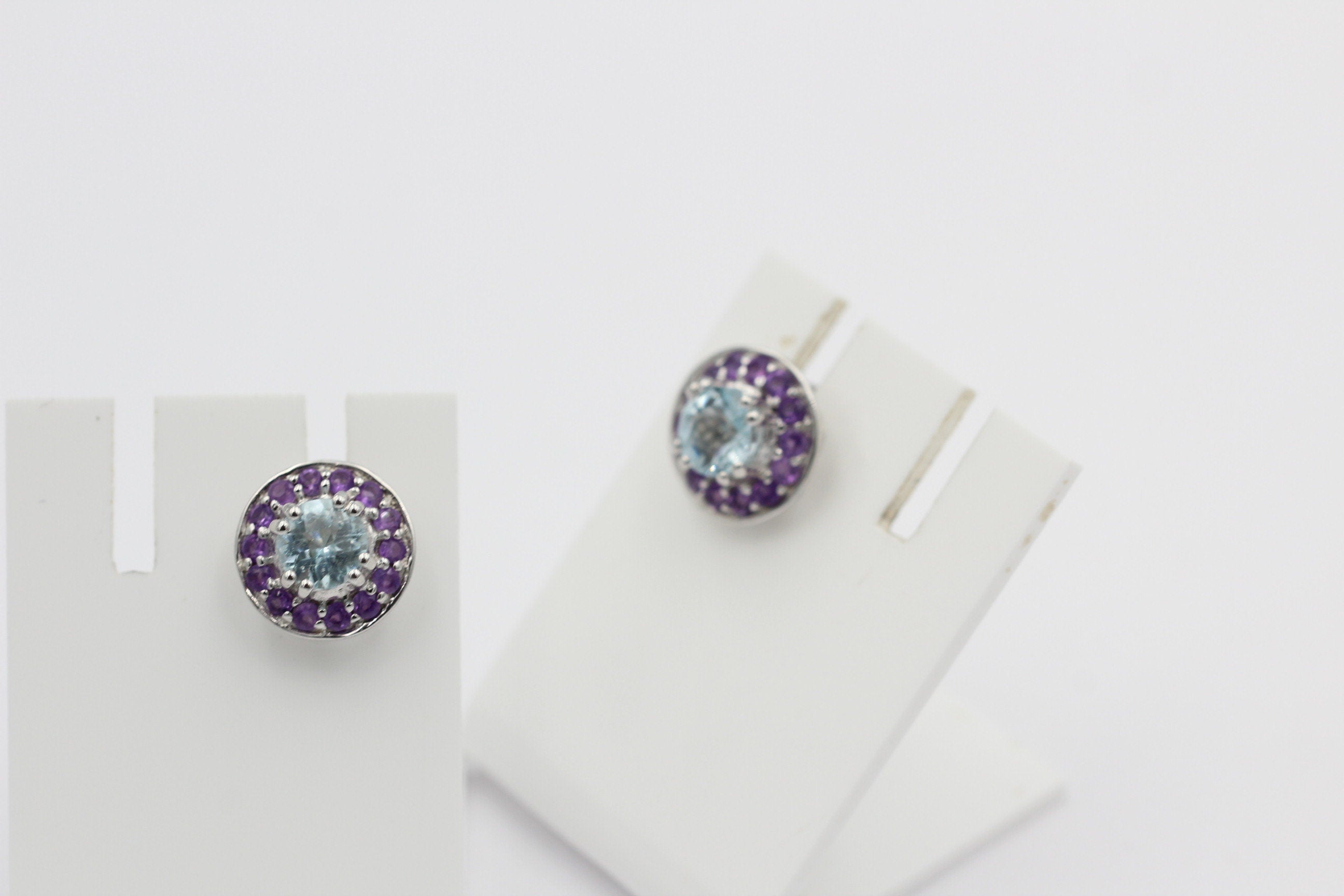 Edle 1,7 Carat Blautopas Amethyst Ohrstecker 925 Silber Edelsteinohrstecker Top