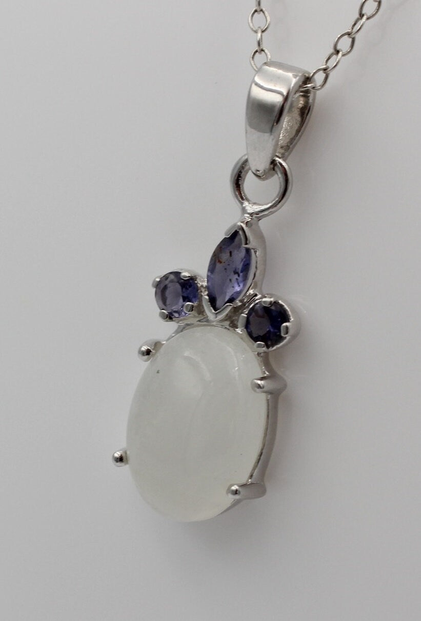 6,25 Carat Mondstein Iolith Anhänger 925 Silber Collier Kette Wassersaphir Top