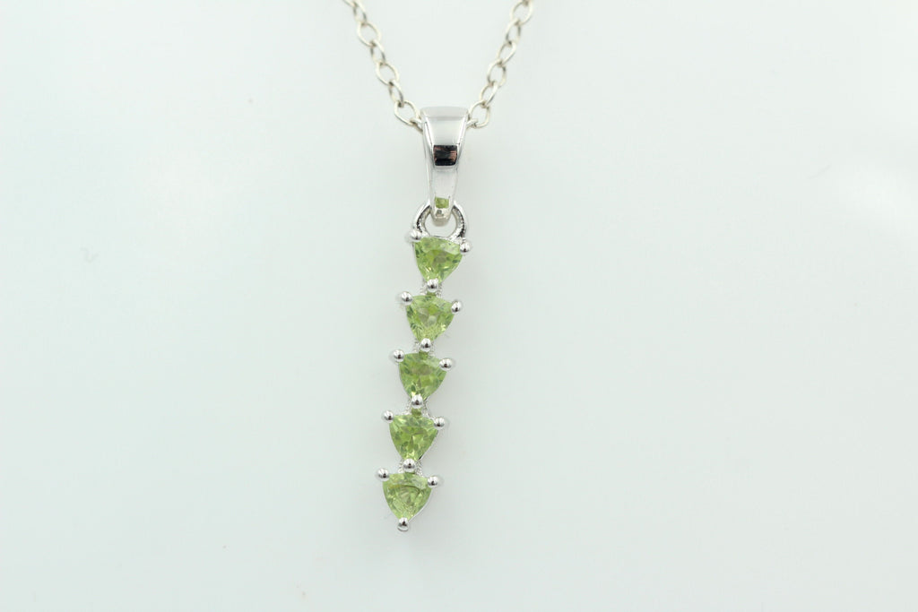 Edler 1,0 Carat Peridot Anhänger 925 Sterling Silber  Olivin