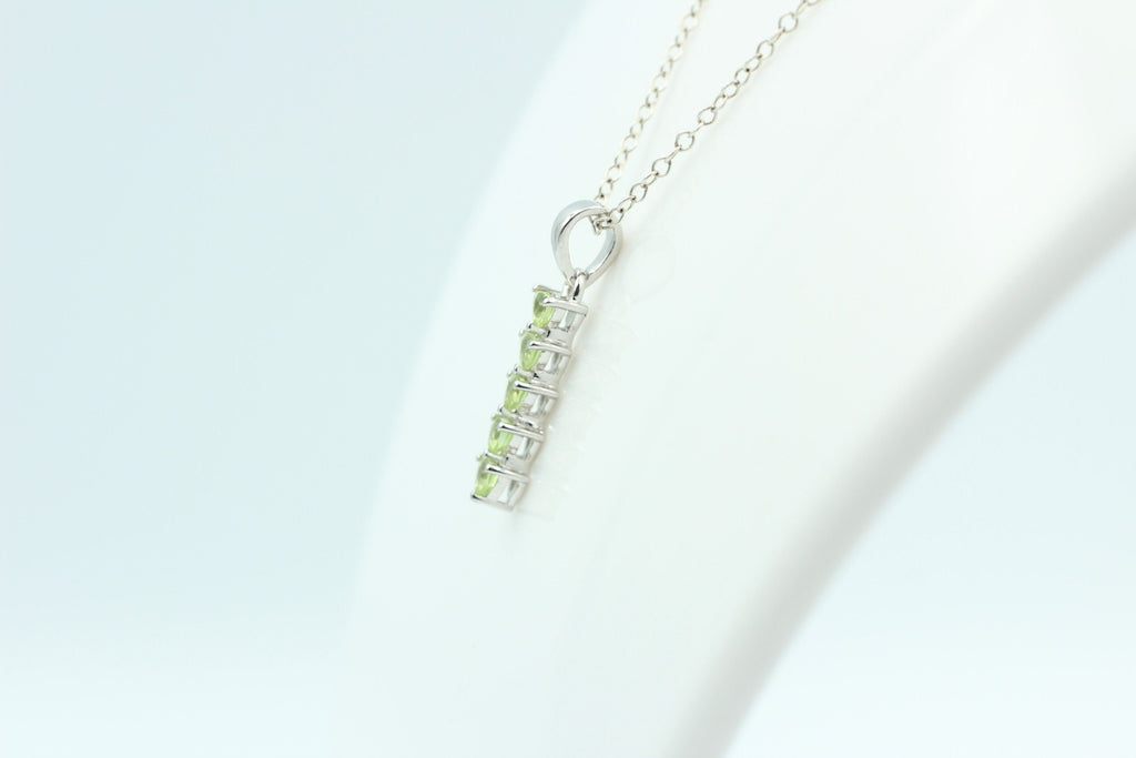 Edler 1,0 Carat Peridot Anhänger 925 Sterling Silber  Olivin