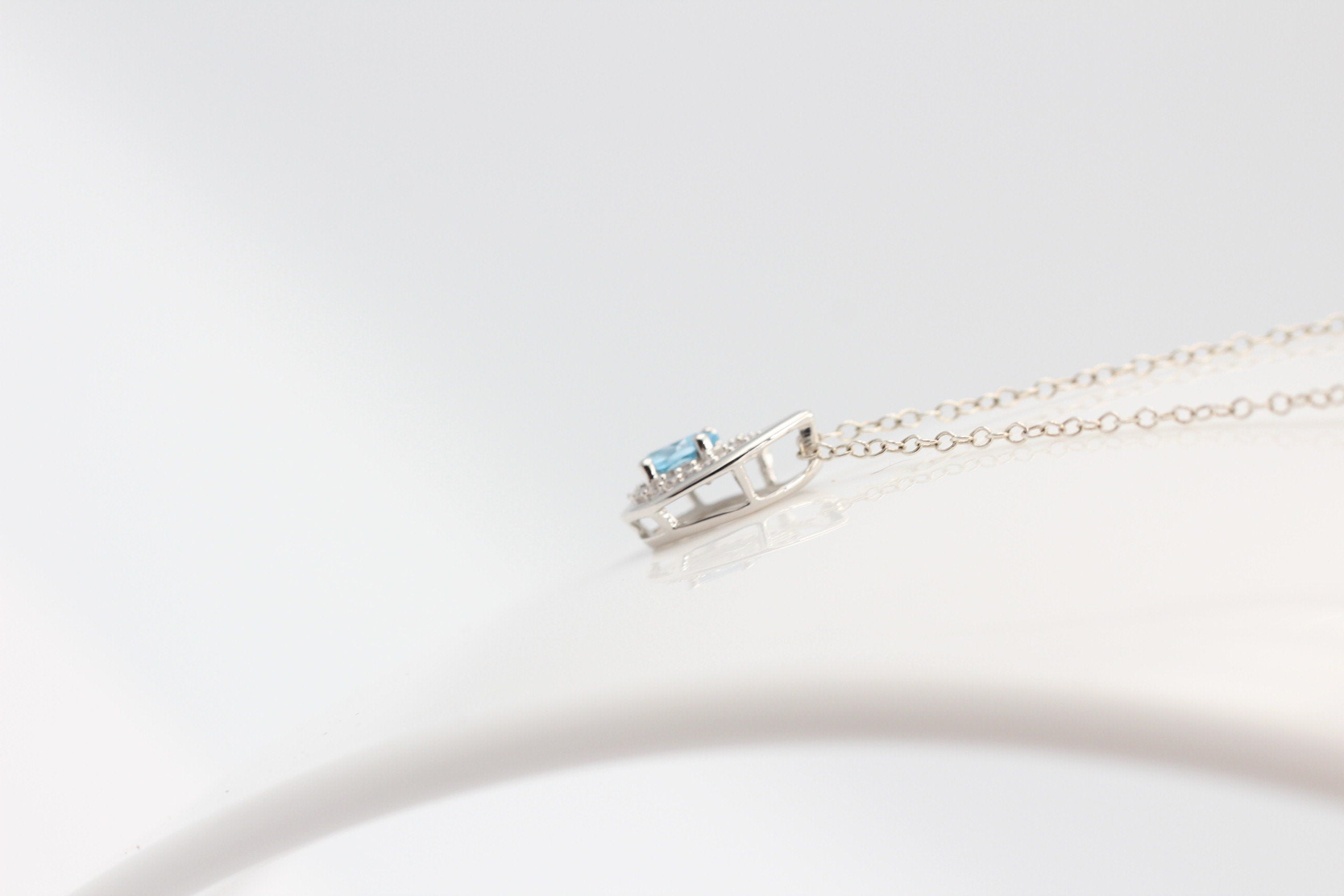 Edler 0,51 Carat schweizblauer Topas Anhänger 925 Silber  Topas