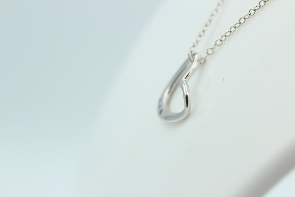 Edler 0,03 Carat roter Diamant Herzanhänger 925 Silber Herz Collier Kette