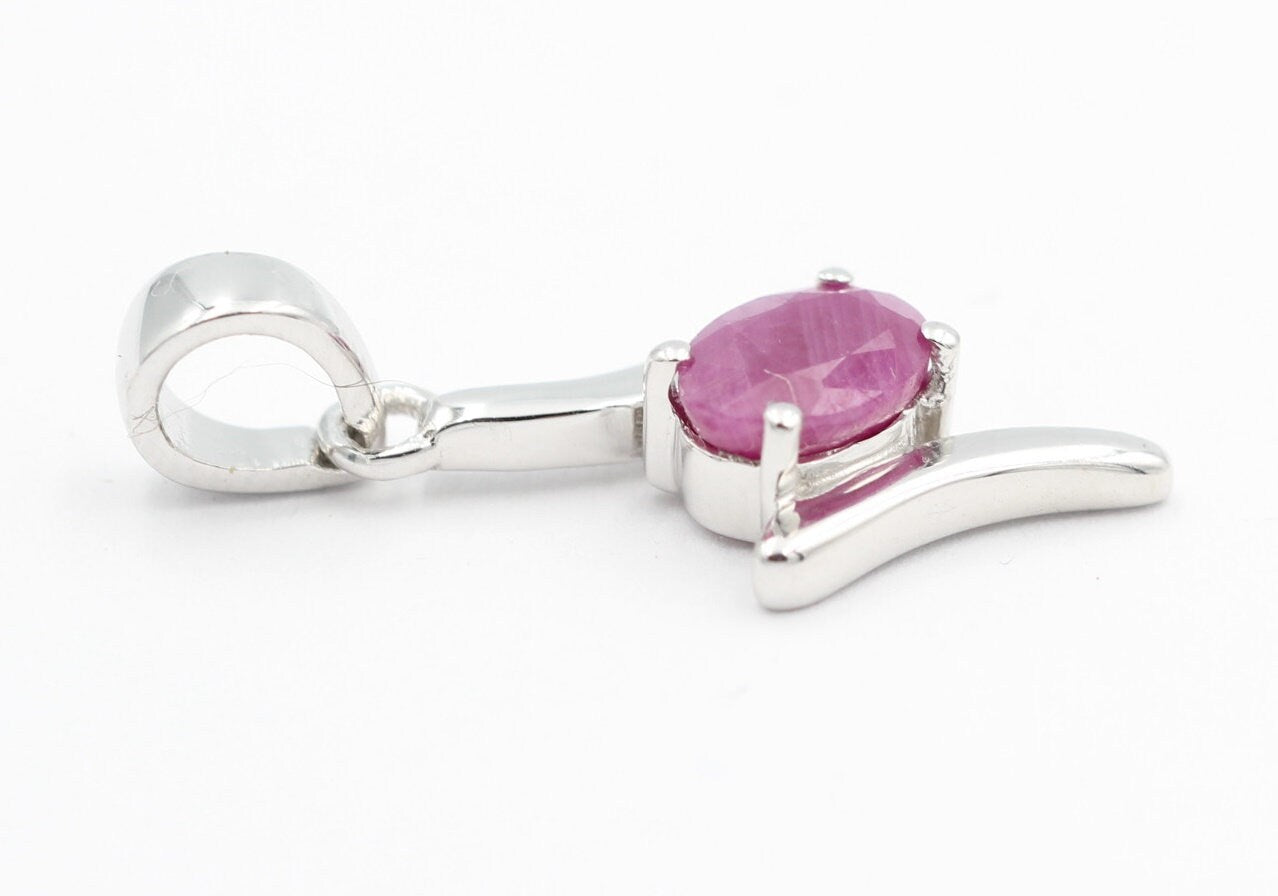 0,72 Carat Rubin Anhänger 925 Silber  Rubinanhänger Schmuckstück
