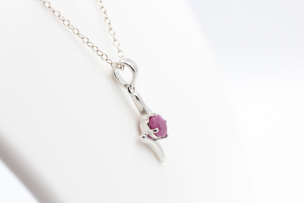 0,72 Carat Rubin Anhänger 925 Silber  Rubinanhänger Schmuckstück