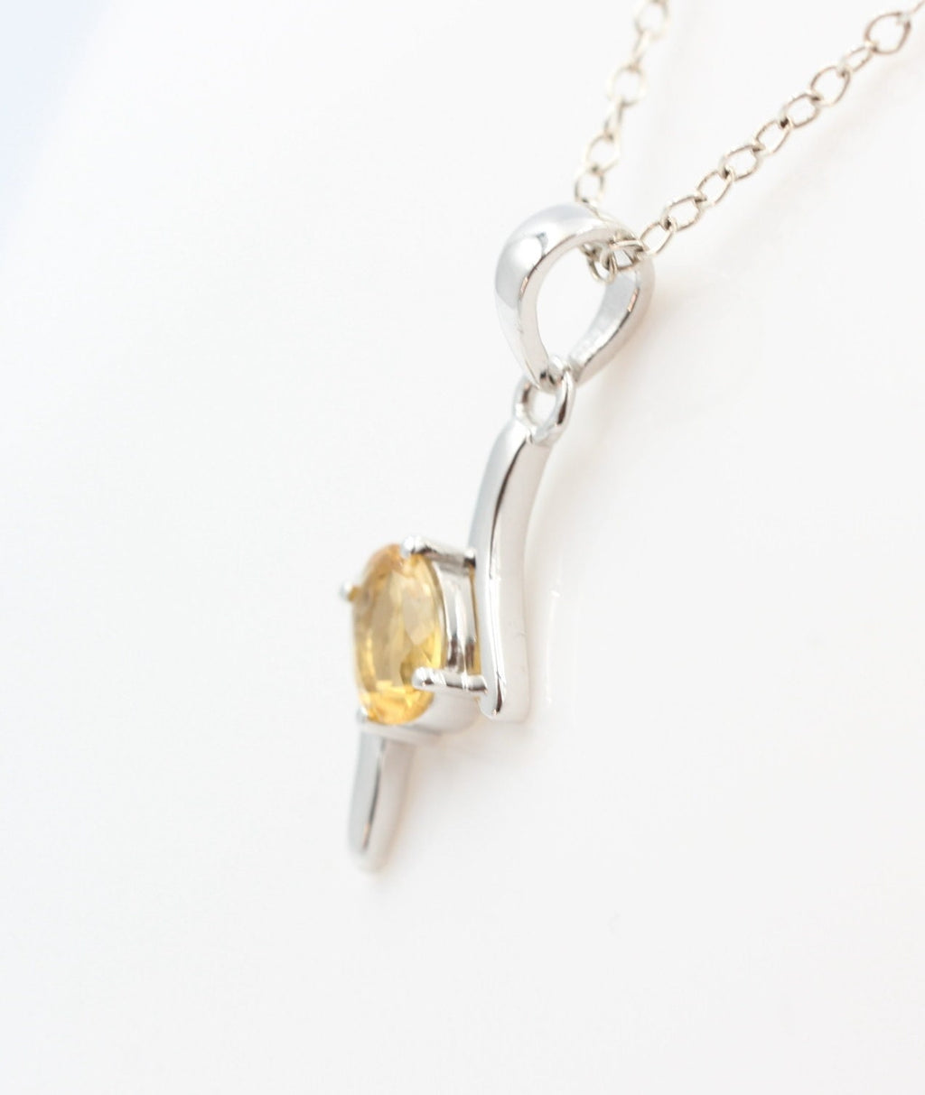 0,72 Carat Citrin Anhänger 925 Silber   hellgelber Edelstein Top