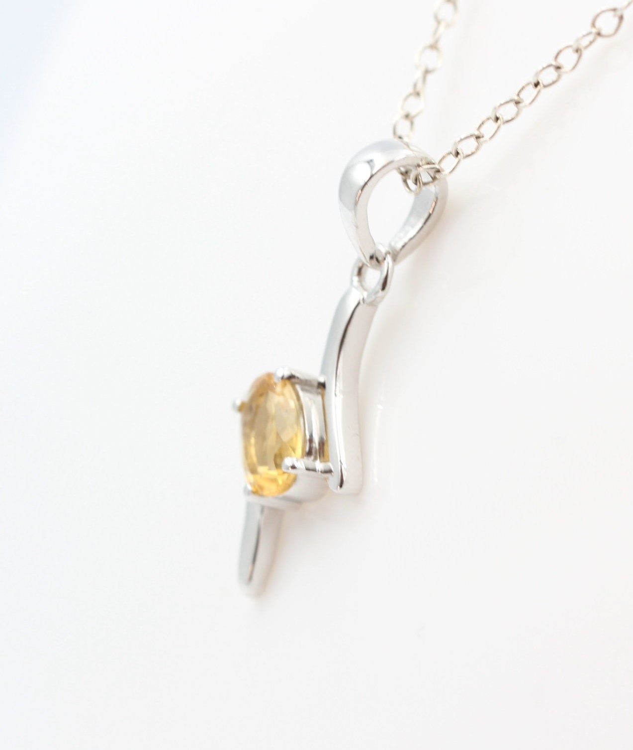 0,72 Carat Citrin Anhänger 925 Silber   hellgelber Edelstein Top