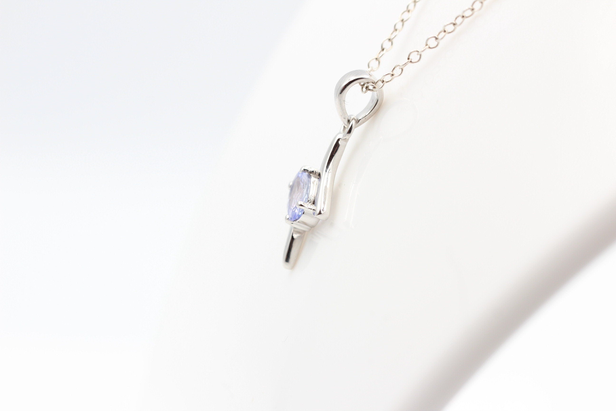 0,72 Carat Tansanit Anhänger 925 Silber Collier Kette Tansanit aus Afrika