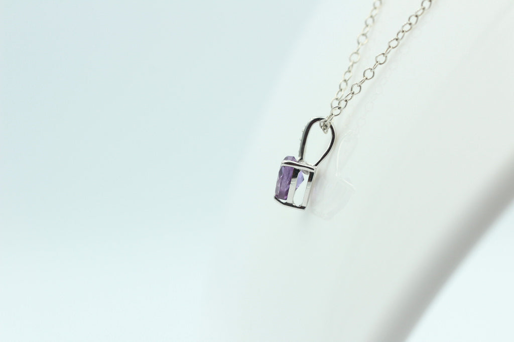 0,67 Carat synthetischer Alexandrit Herz Anhänger 925 Silber op