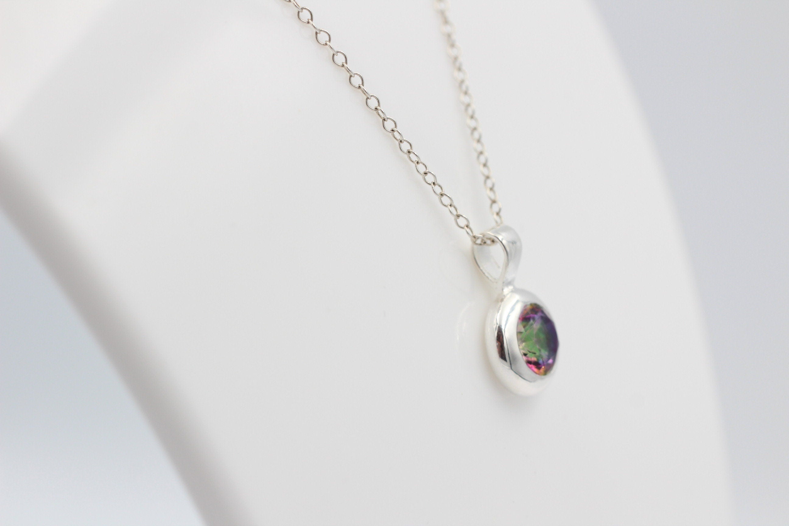 1,47 Carat Mystik Topas Anhänger 925 Silber Collier Kette Edelsteinanhänger