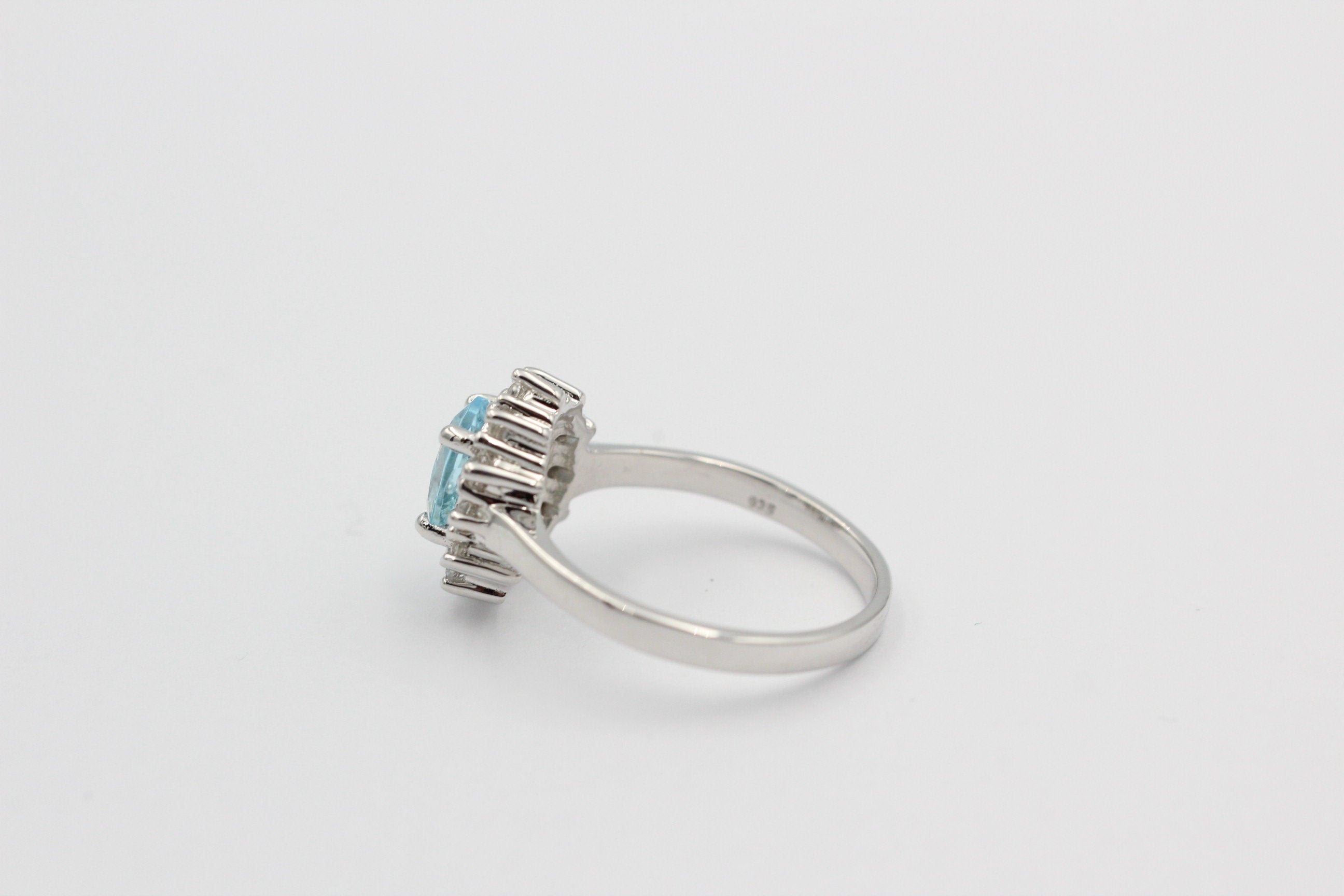 Edler 1,65 Carat Blautopas Weiatopas Ring 925 Silber Fingerring 8 / 18 / 57