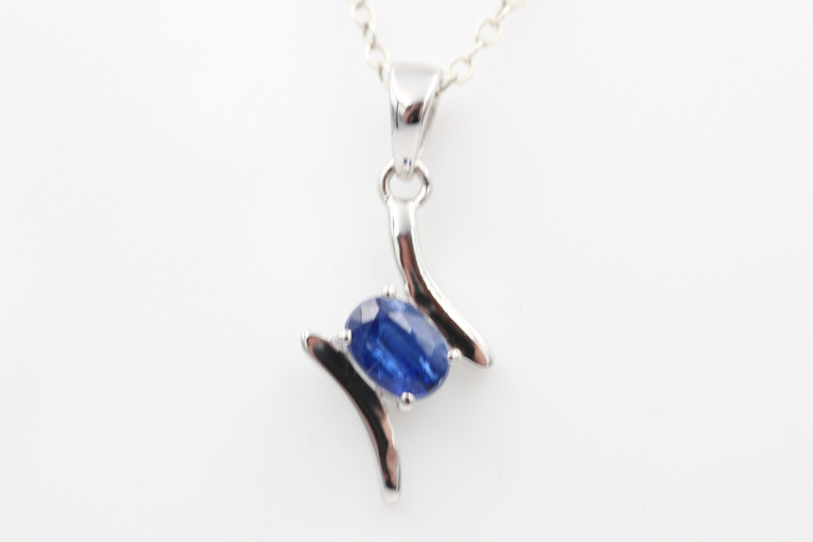 0,72 Carat blauer Kyanit Anhänger 925 Silber Kyanitanhänger
