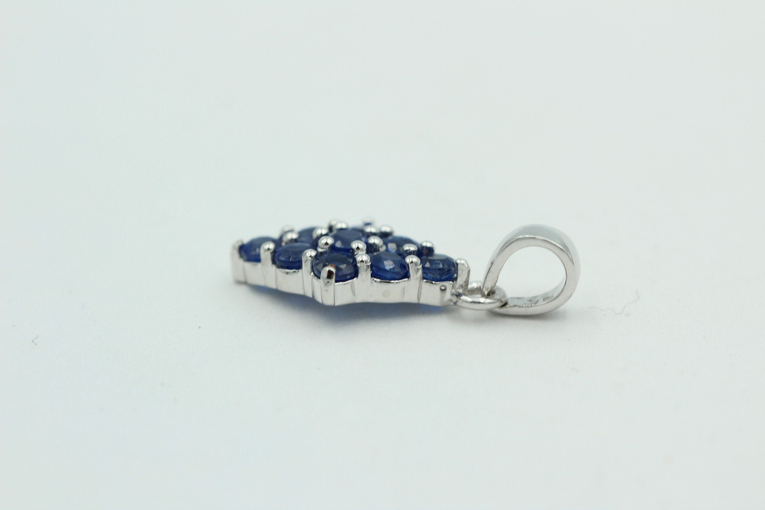 1,75 Carat blauer Kyanit Anhänger 925 Silber seltener Kyanit Edelstein