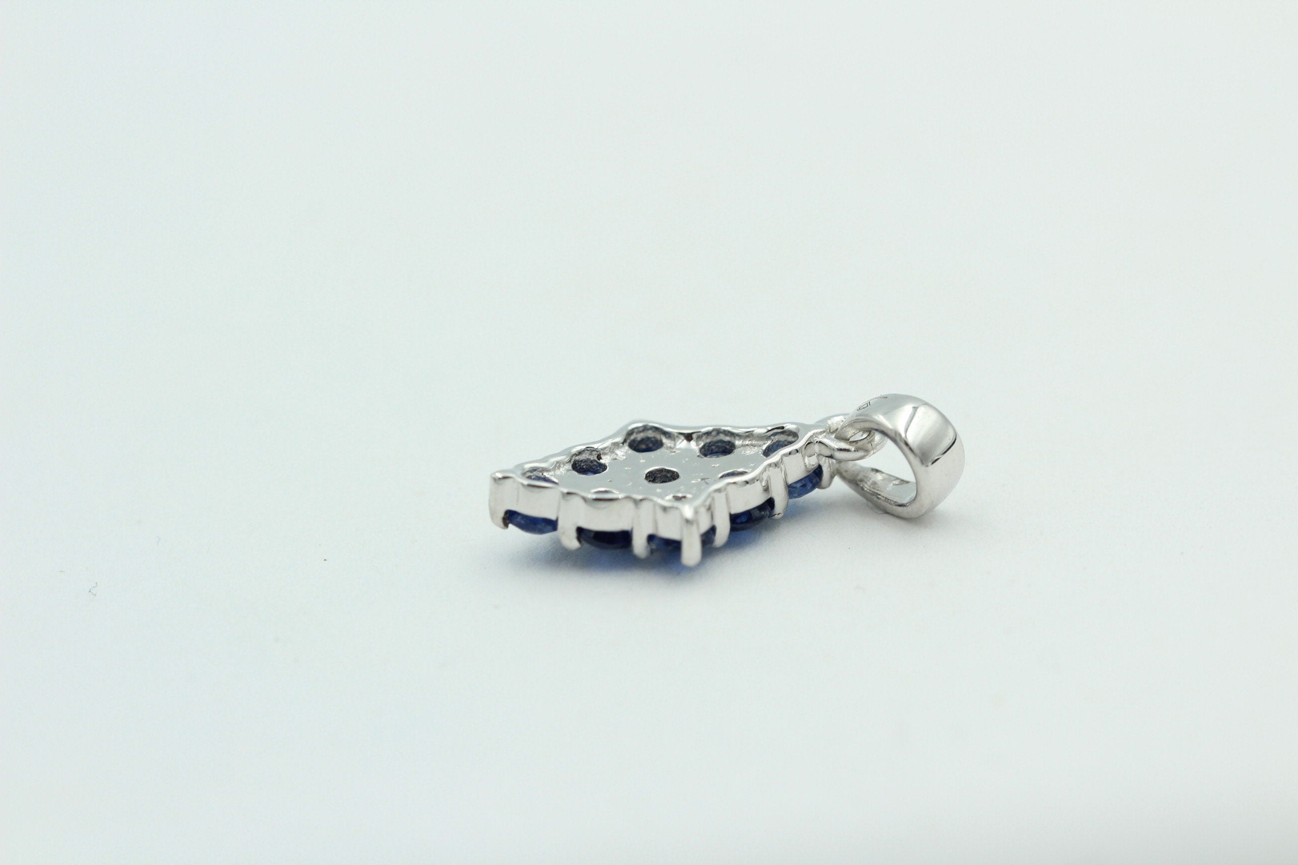 1,75 Carat blauer Kyanit Anhänger 925 Silber seltener Kyanit Edelstein