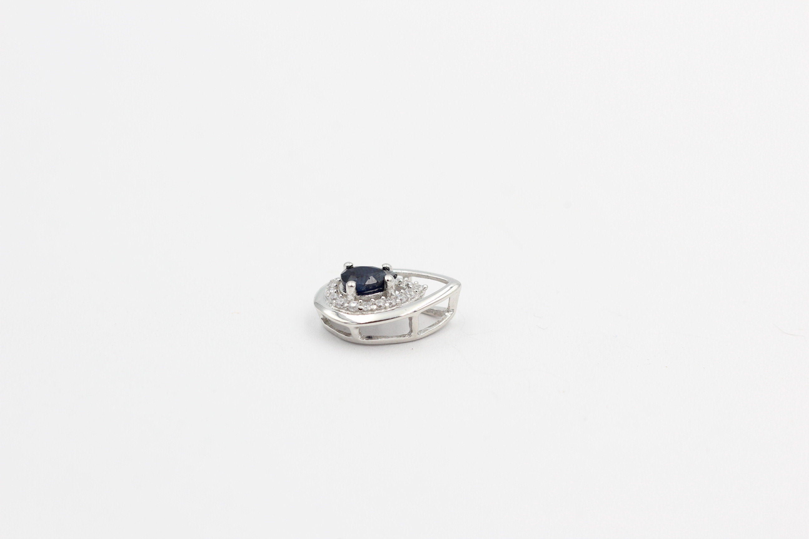 Edler 0,51 Carat Saphir Anhänger 925 Silber  blauer Saphir