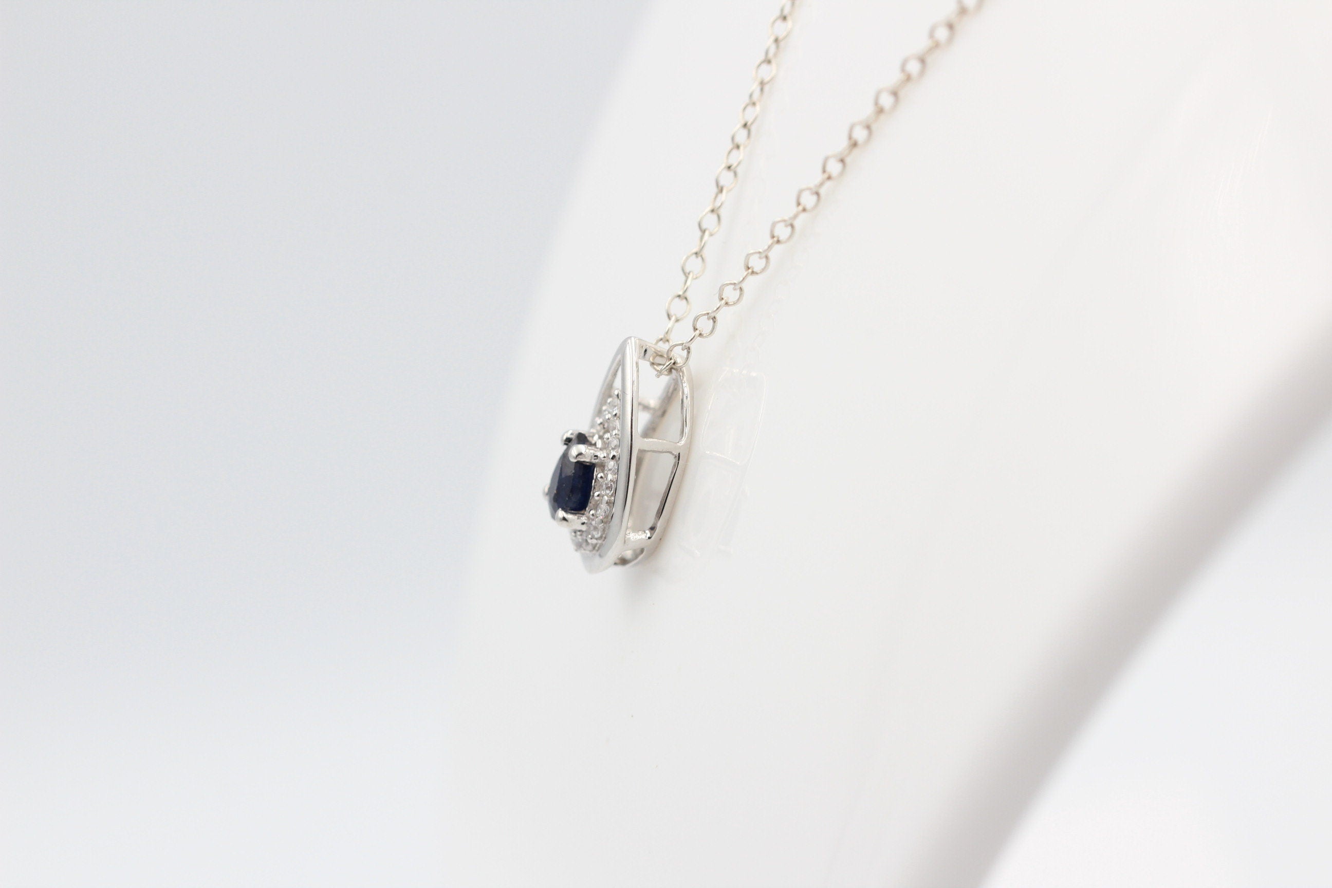 Edler 0,51 Carat Saphir Anhänger 925 Silber  blauer Saphir
