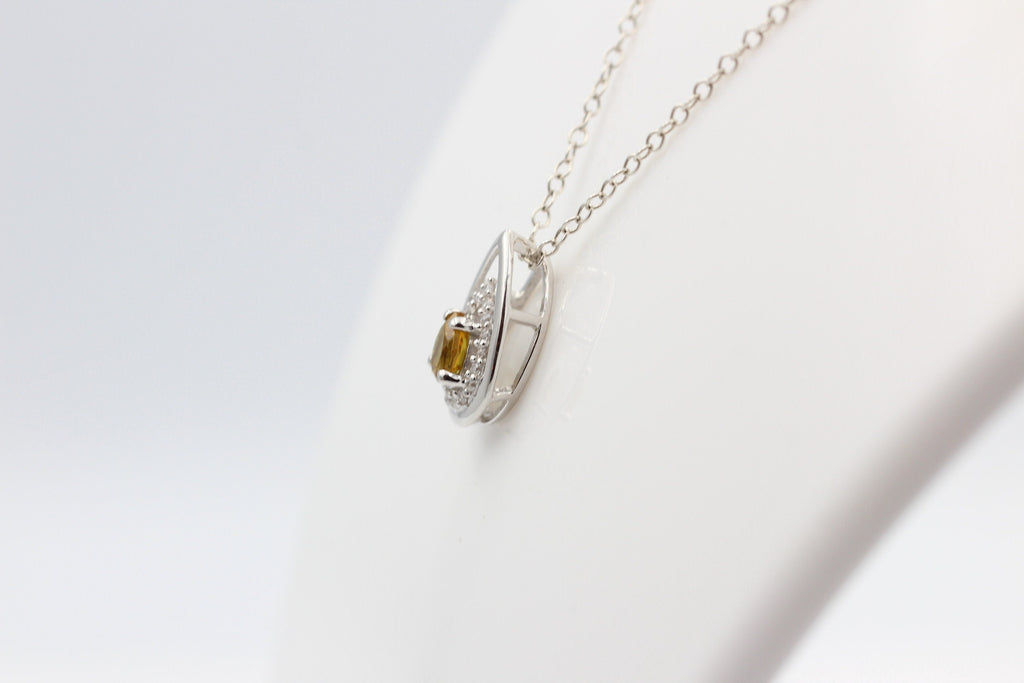 Edler 0,51 Carat Nano Zultanit Anhänger 925 Silber Collier Kette