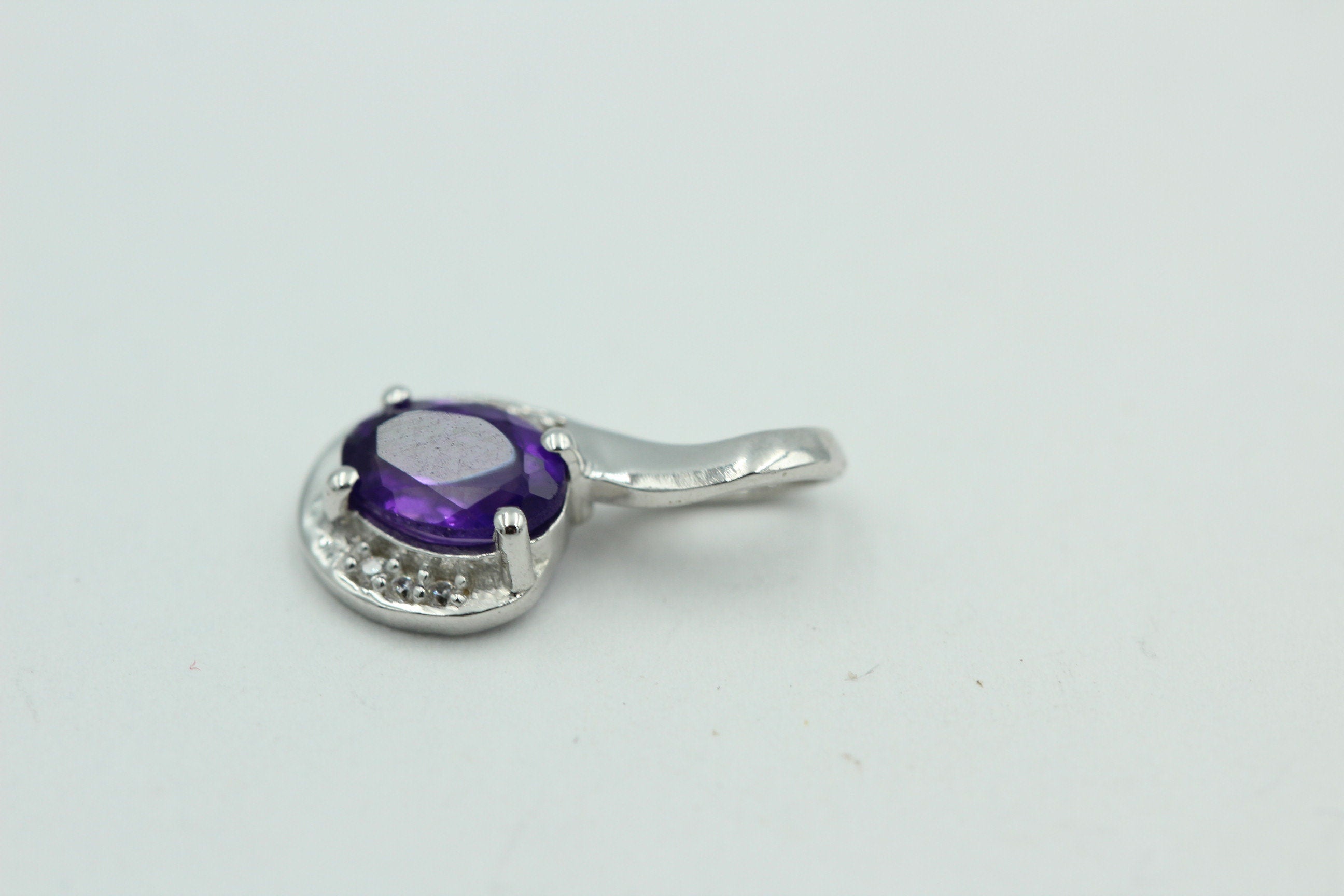 1,1 Carat afrikanischer Amethyst Anhänger 925 Silber mit Zirkonia