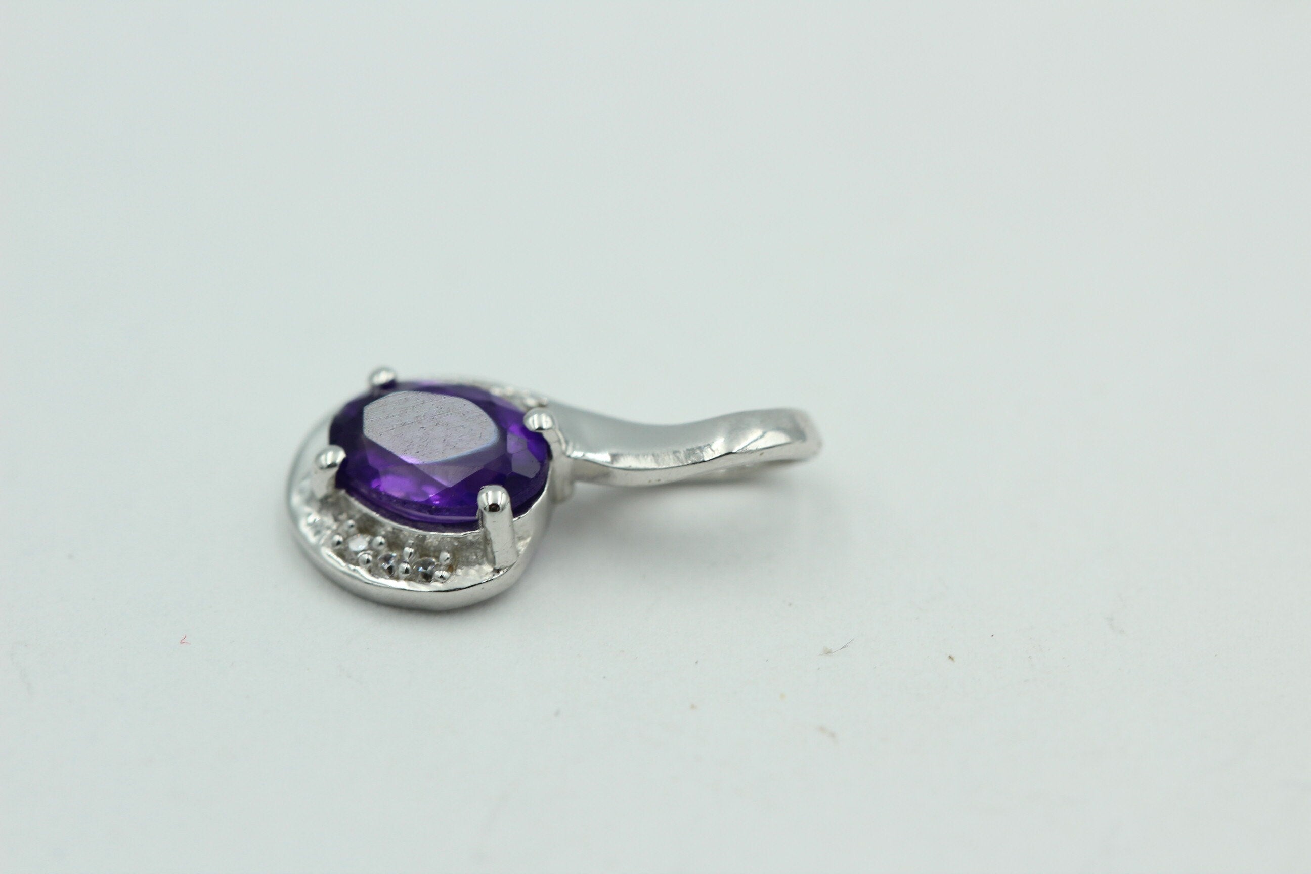 1,1 Carat afrikanischer Amethyst Anhänger 925 Silber mit Zirkonia
