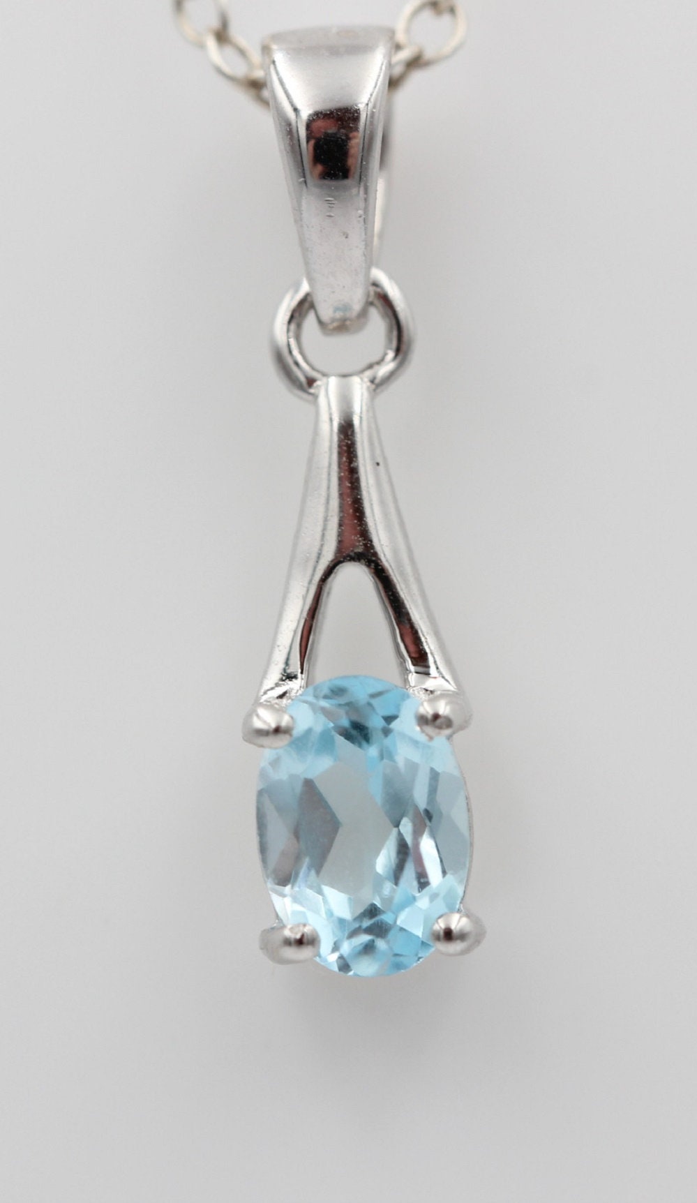 0,72  Carat Blautopast Anhänger 925 Silber  himmelblauer Topas