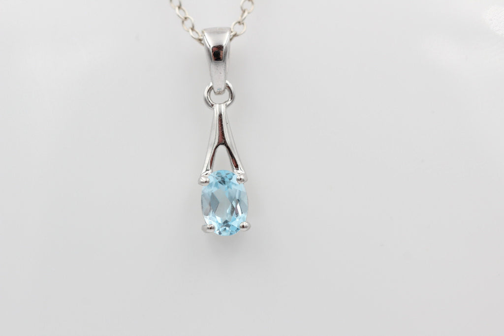 0,72  Carat Blautopast Anhänger 925 Silber  himmelblauer Topas