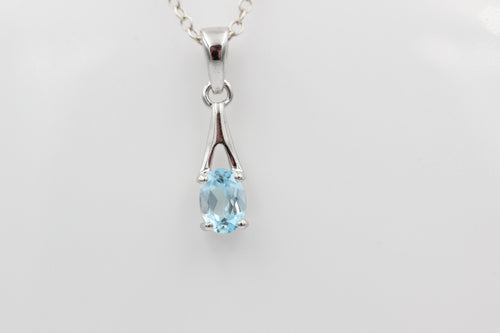 0,72  Carat Blautopast Anhänger 925 Silber  himmelblauer Topas