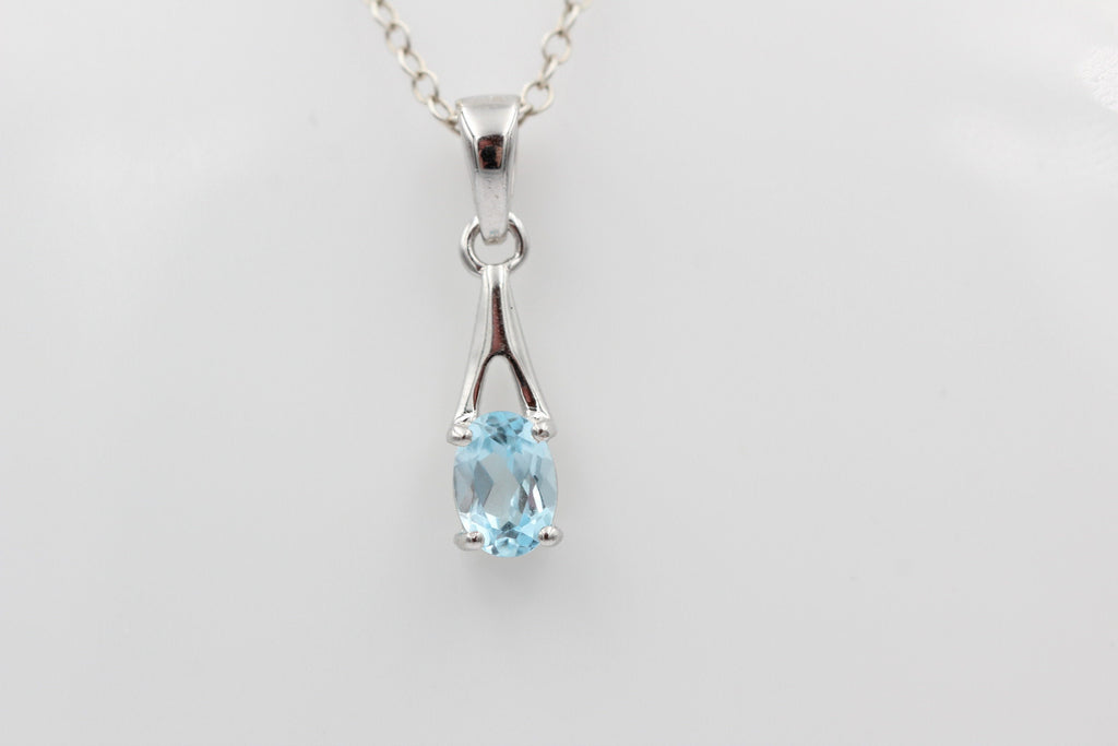 0,72  Carat Blautopast Anhänger 925 Silber  himmelblauer Topas