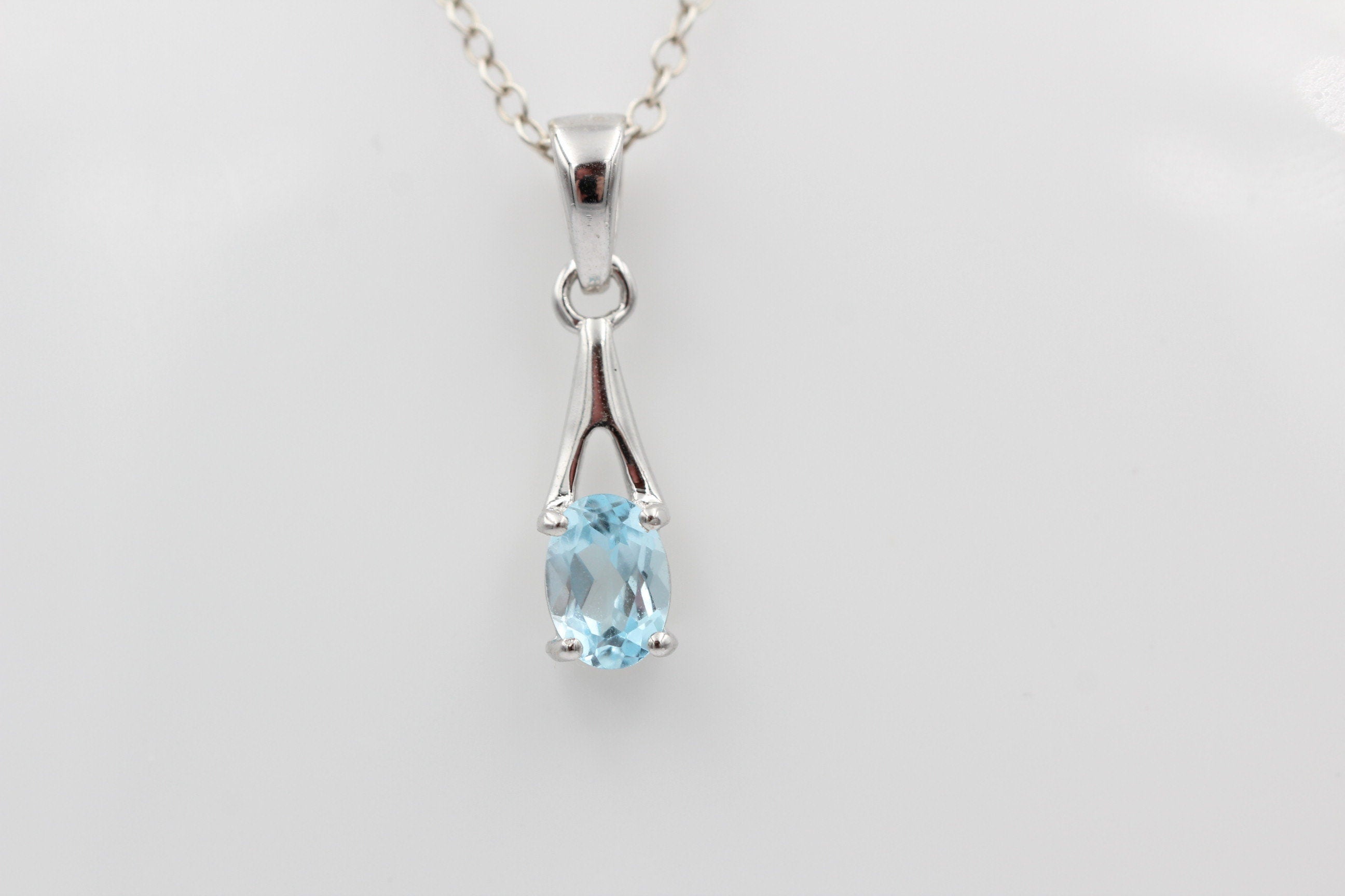 0,72  Carat Blautopast Anhänger 925 Silber  himmelblauer Topas