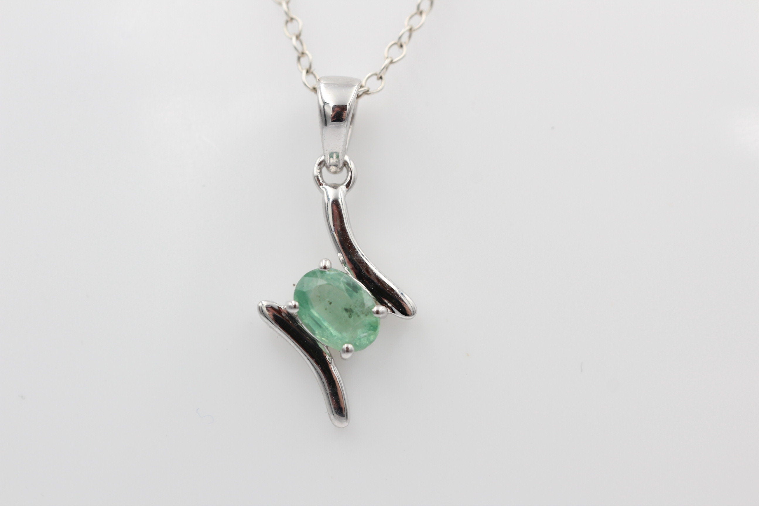 0,72 Carat mint Kyanit Anhänger 925  Silber  mintgrüner Kyanit seltener Edelstein