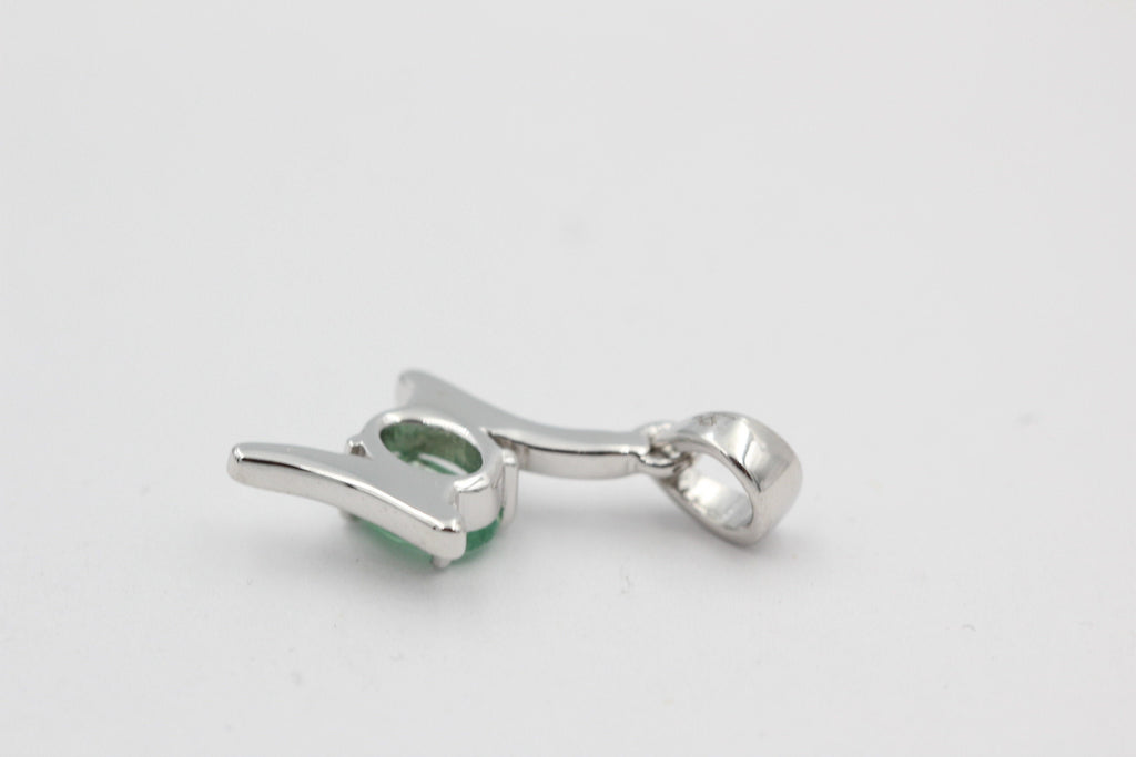 0,72 Carat mint Kyanit Anhänger 925  Silber  mintgrüner Kyanit seltener Edelstein